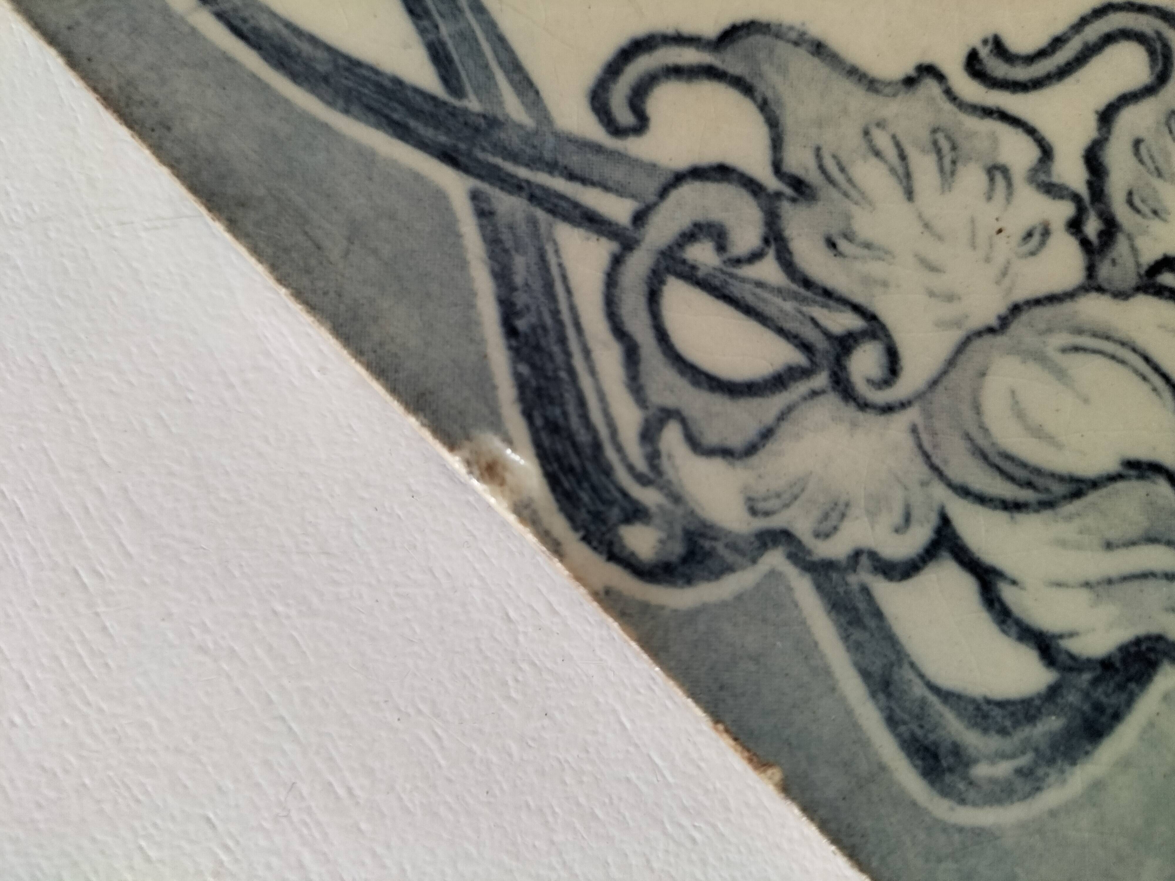 Old tile in Gien faience with Art Nouveau decoration