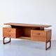 Bureau flottant en teck G Plan vintage. Livraison. Moderne / milieu du siècle.