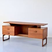 Bureau flottant en teck G Plan vintage. Livraison. Moderne / milieu du siècle.