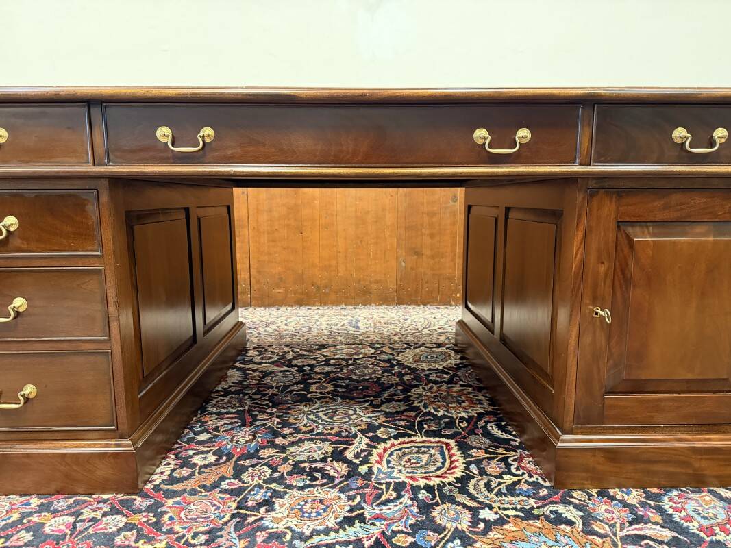Large Classic English Desk Partnerdesk
