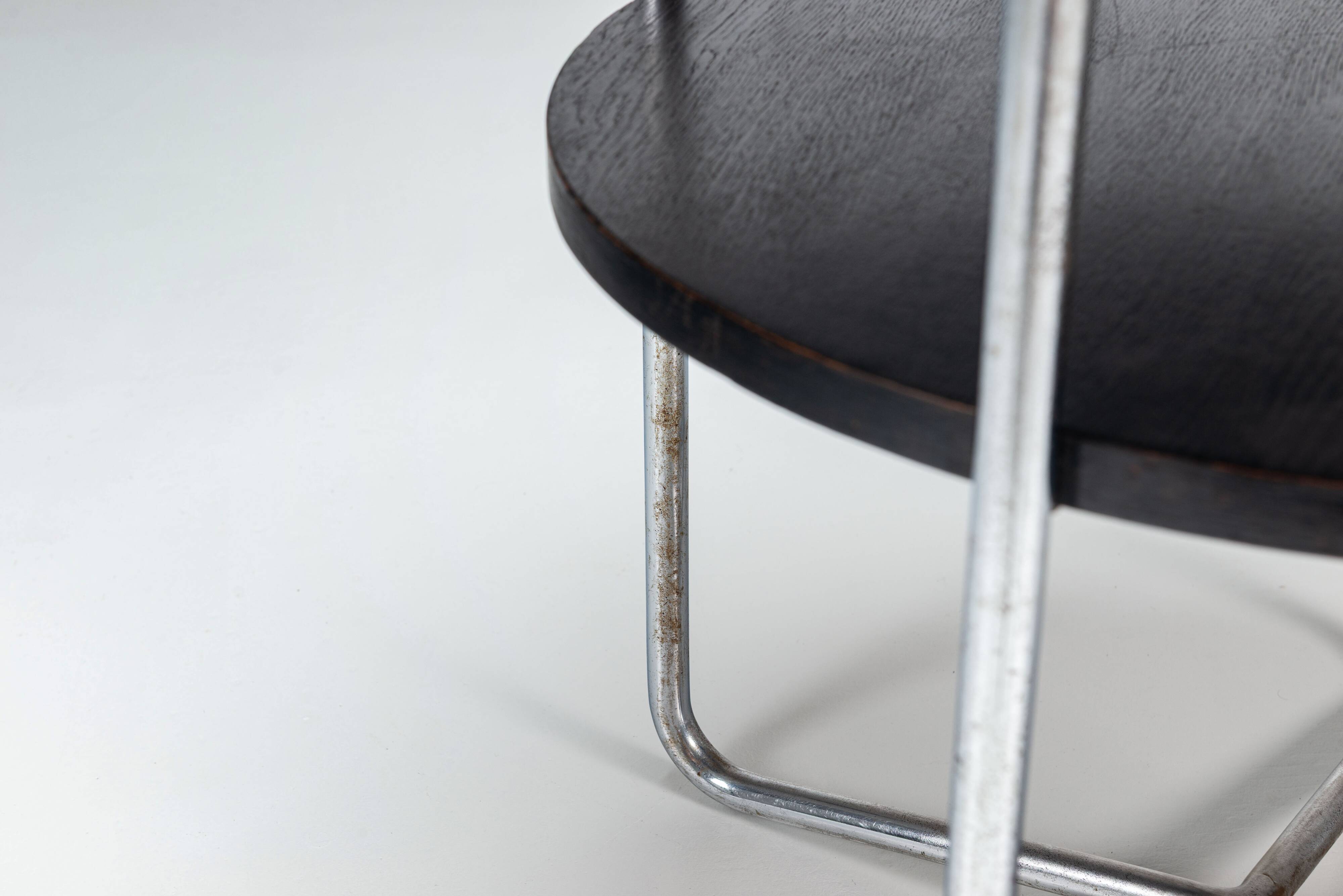 Table basse Thonet avec cadre tubulaire