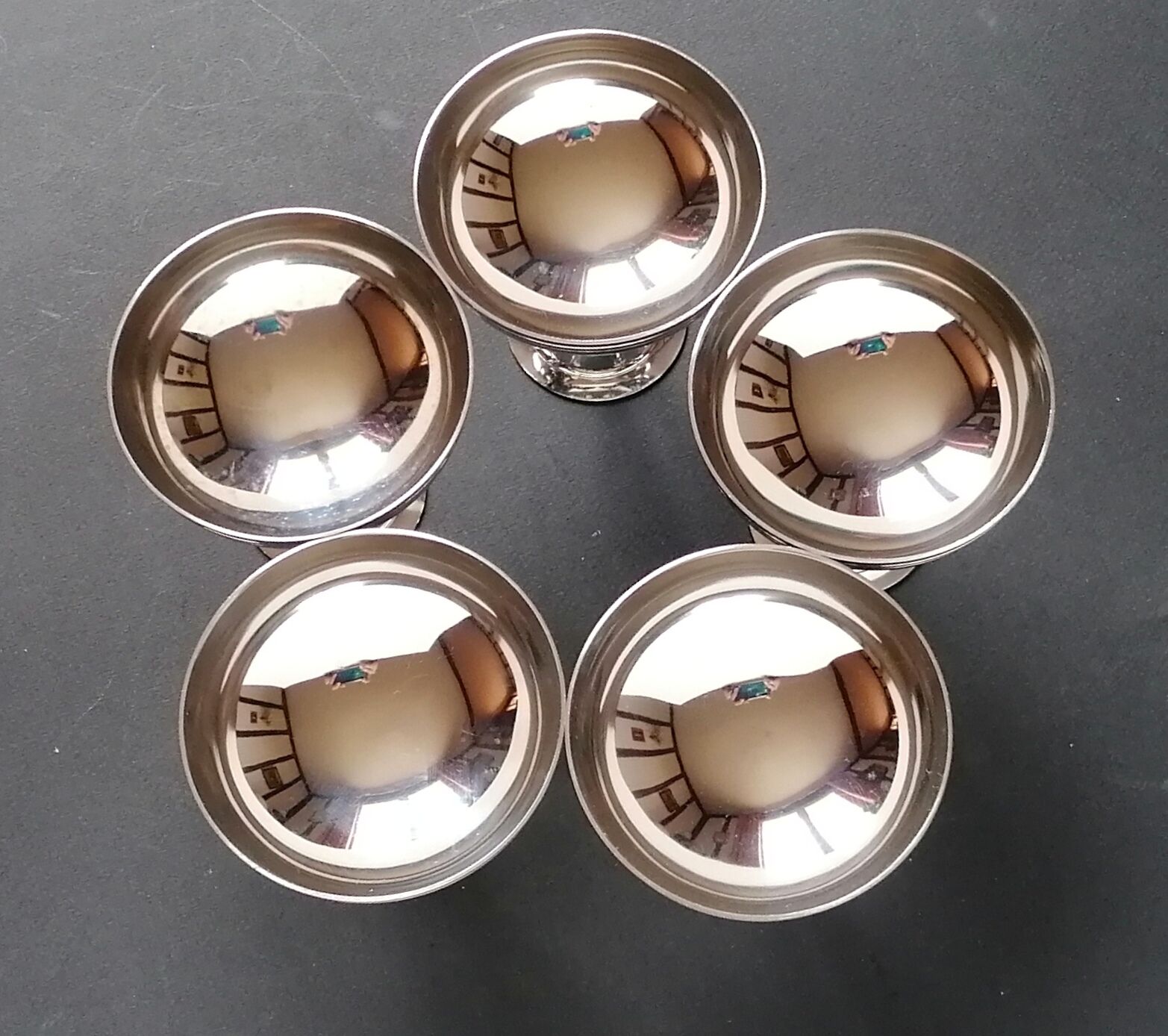 5 large Letang Remy ice cream cups