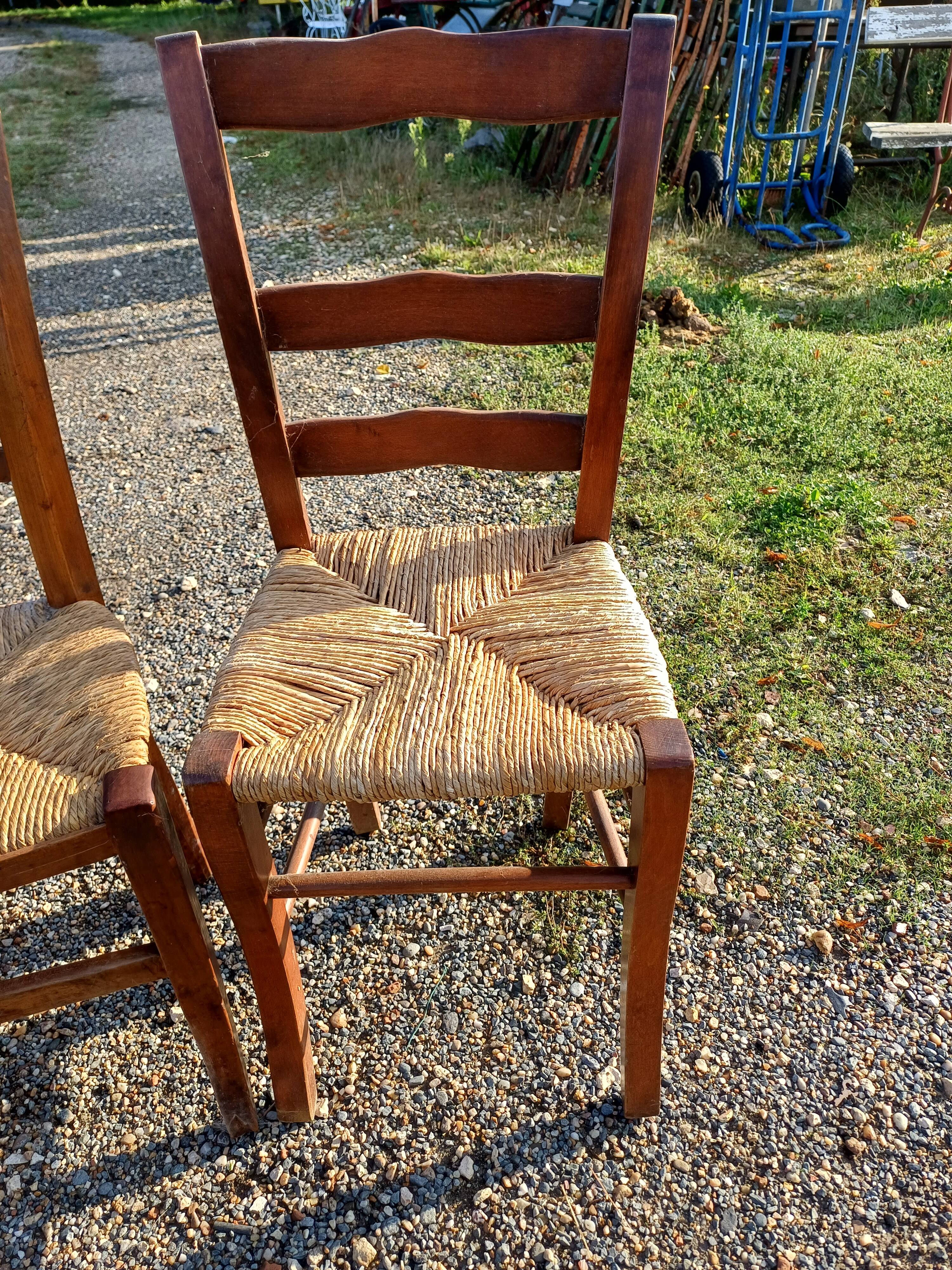 6 old straw chairs