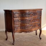 Petite commode de style Louis XV en chêne massif fin XIXème