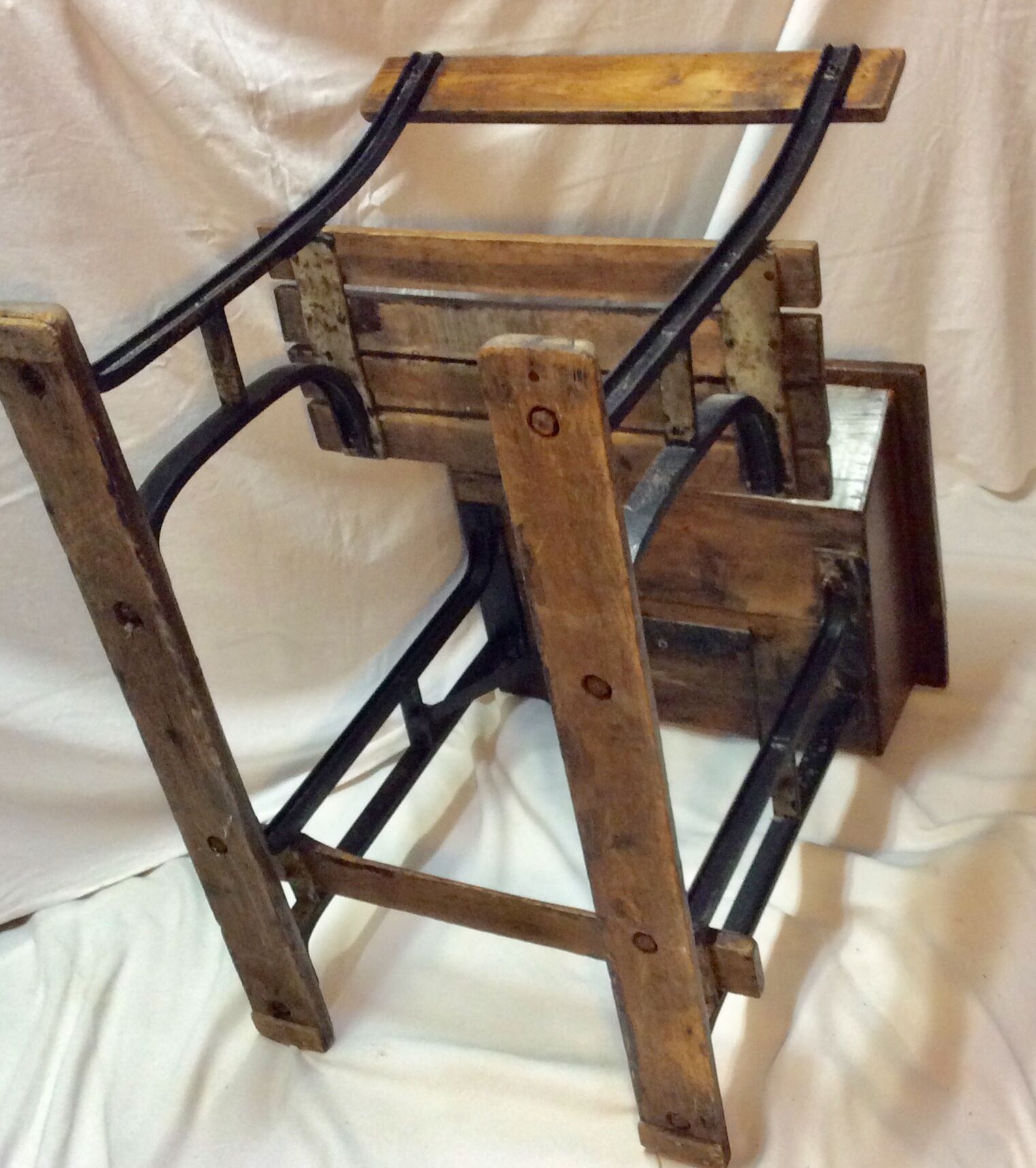Wooden school table primary school dimension: height -78cm- width -70cm- depth -88cm-