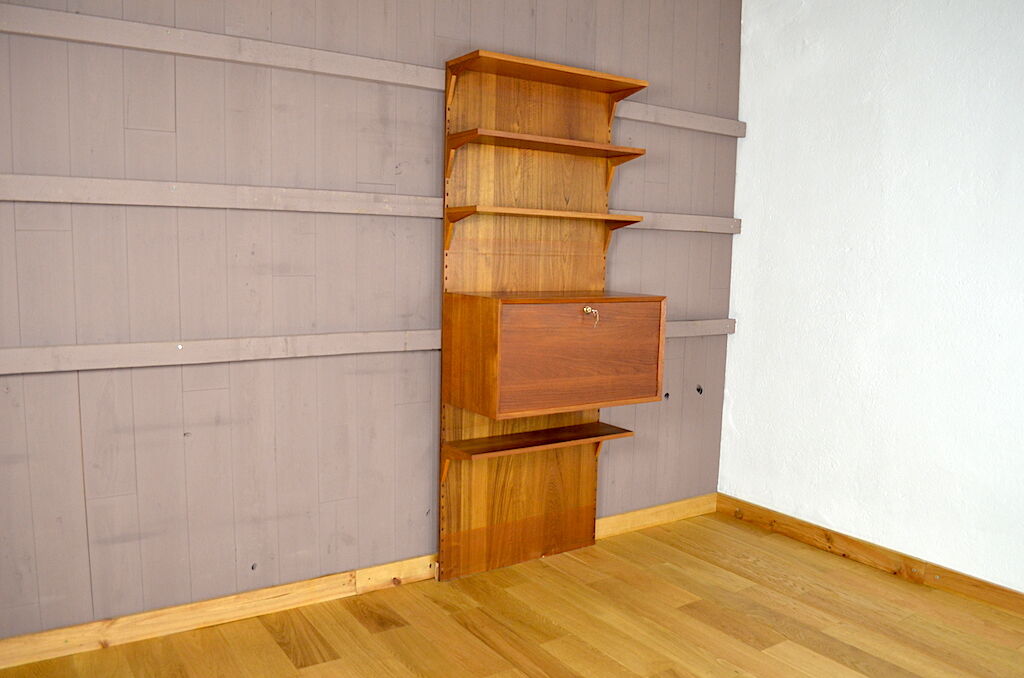 Wall system writing desk Poul Cadovius in teak 1960