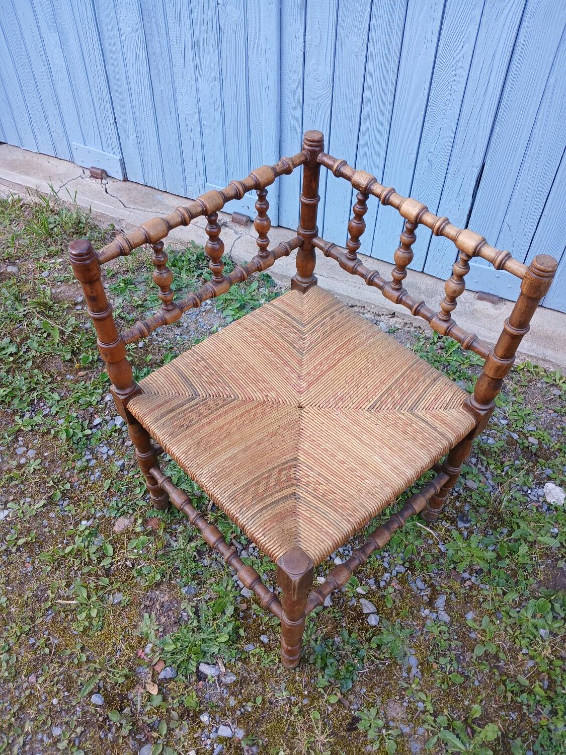Antique corner chair / armchair