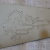 Bakelite handle pie shovel