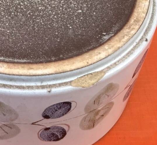 1970s Niderviller earthenware salad bowl "Plums" collection