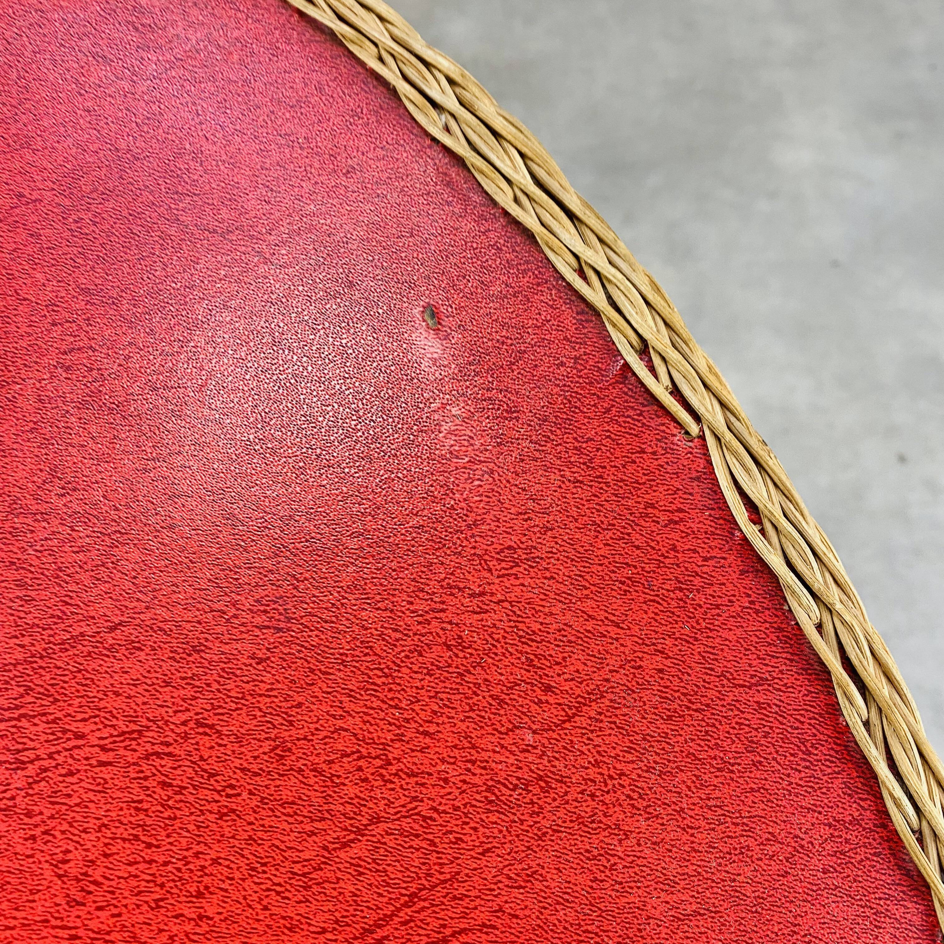 Table d'appoint tripode osier rouge années 50