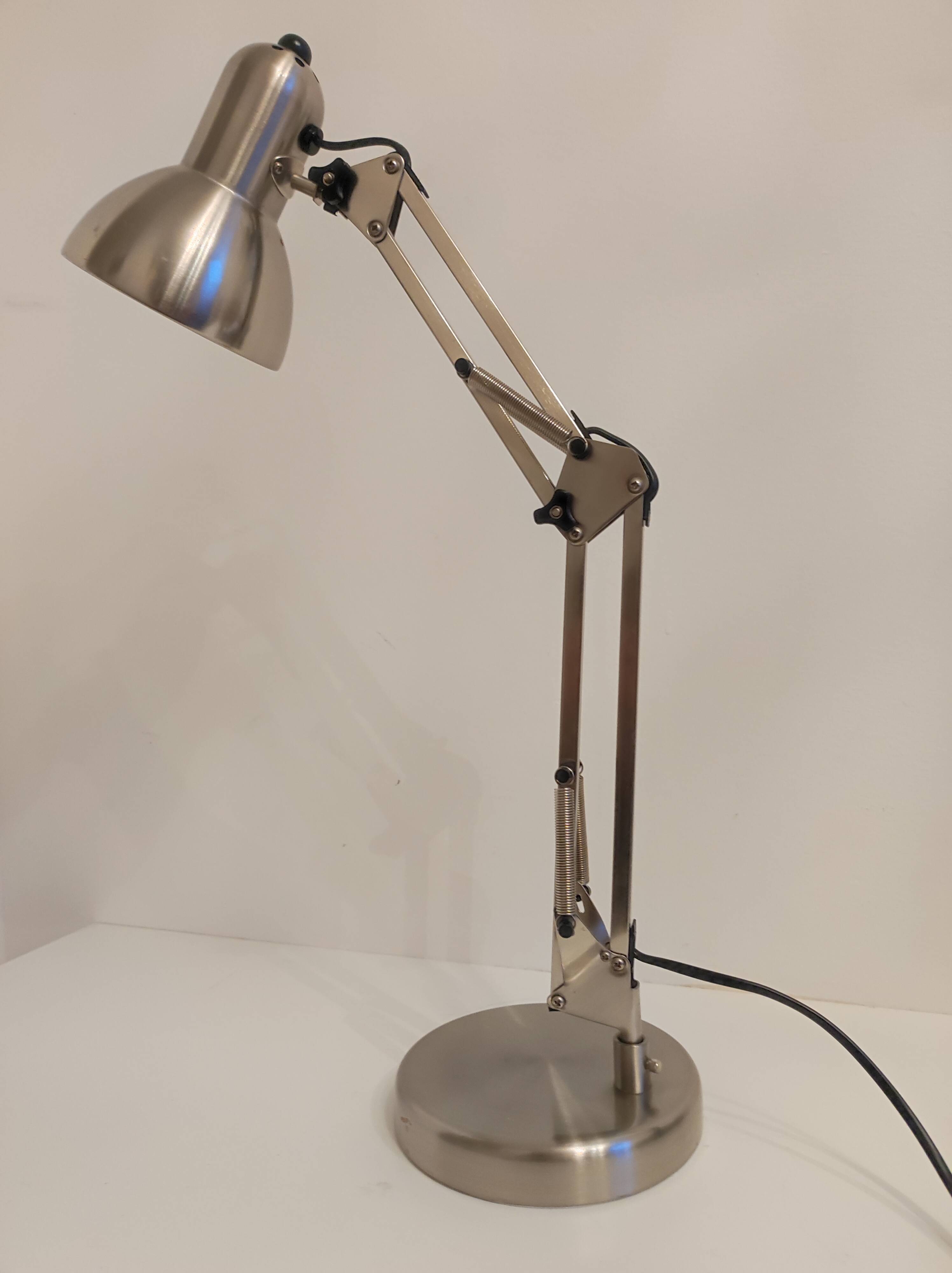 Desk lamp style workshop architect