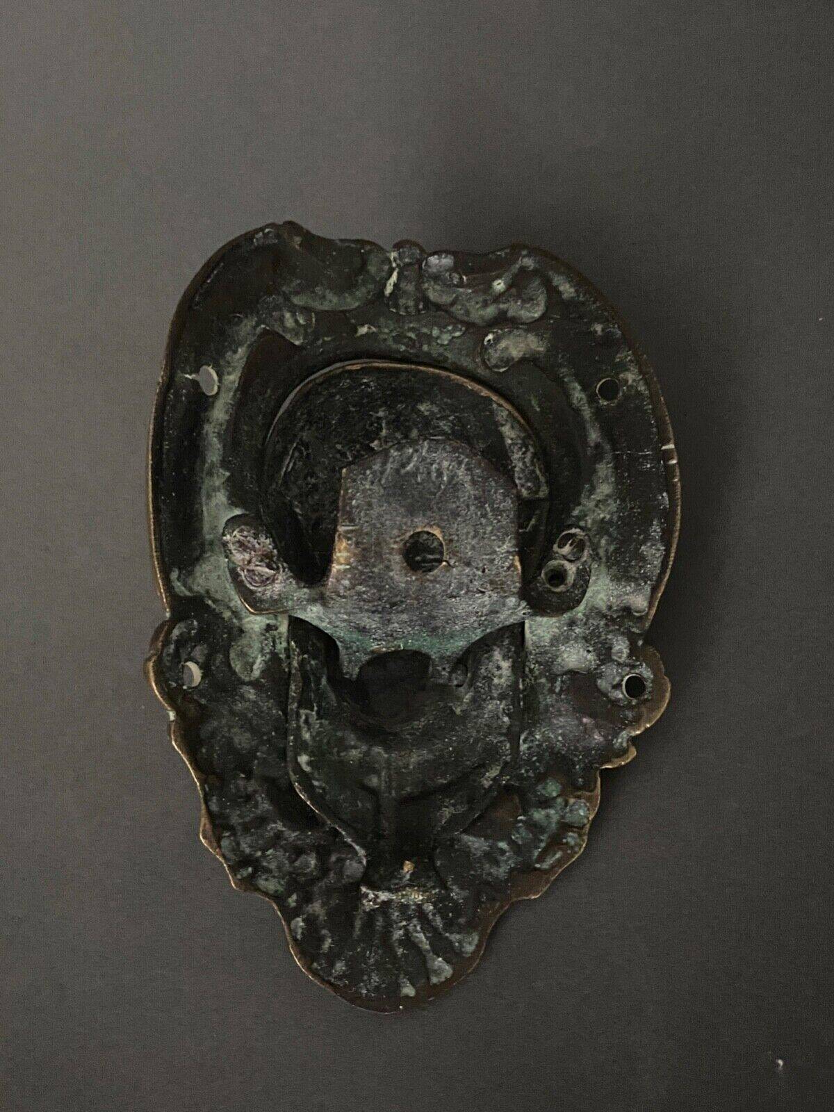 Ornementation de billard en bronze doré visage décor Louis XIV