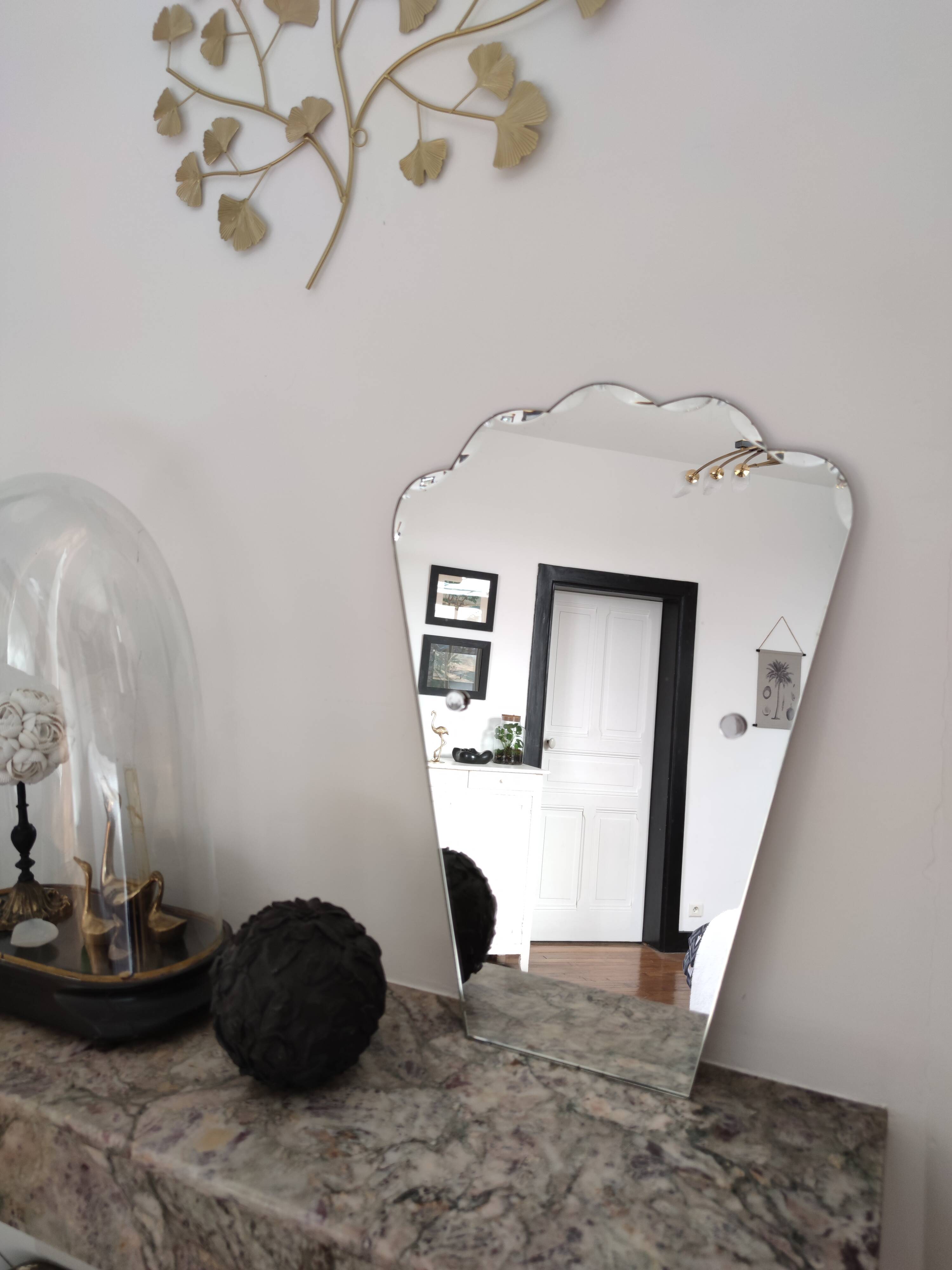 Bevelled mirror 41x51cm