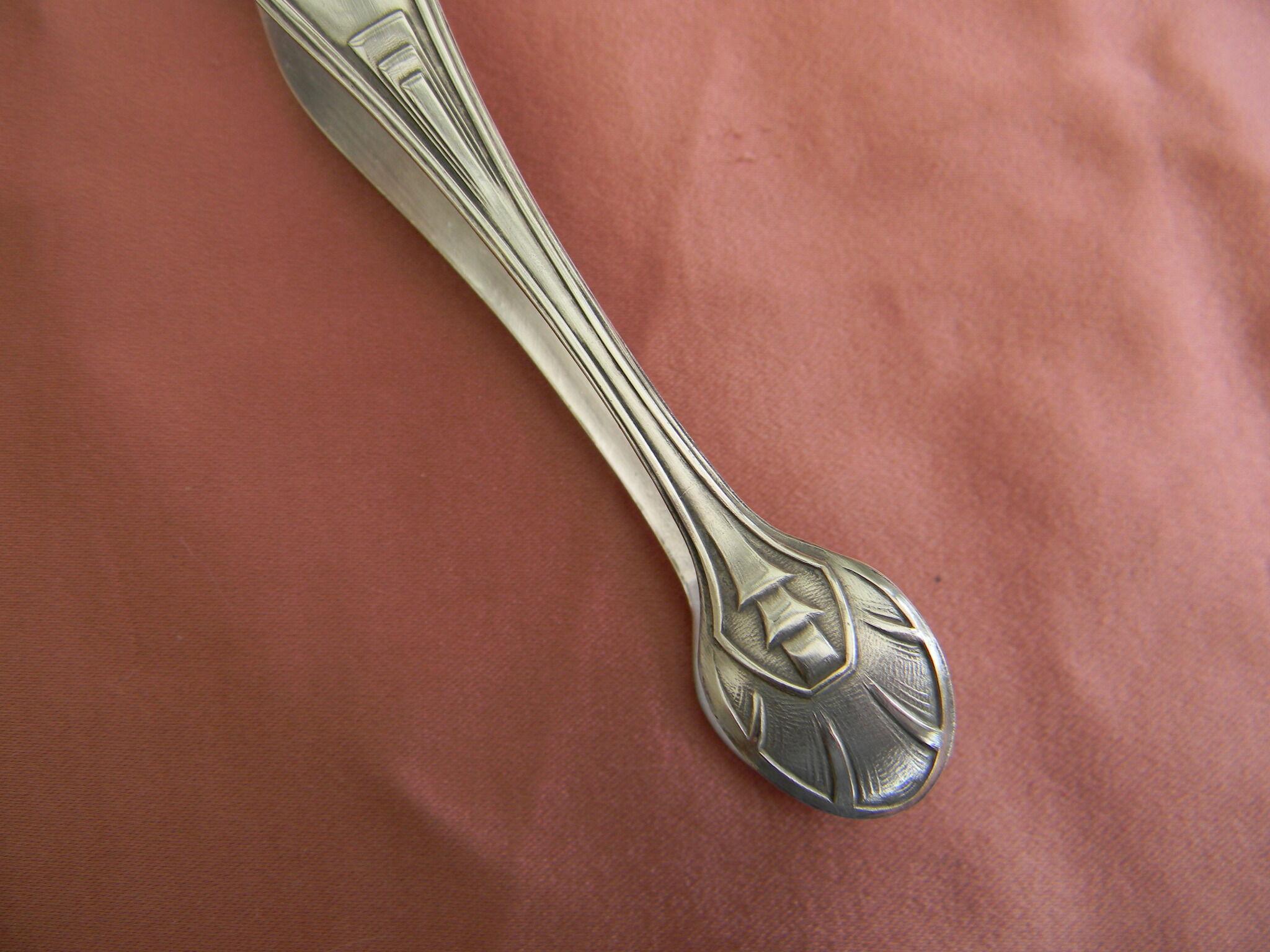 Art deco sugar tongs in silver metal