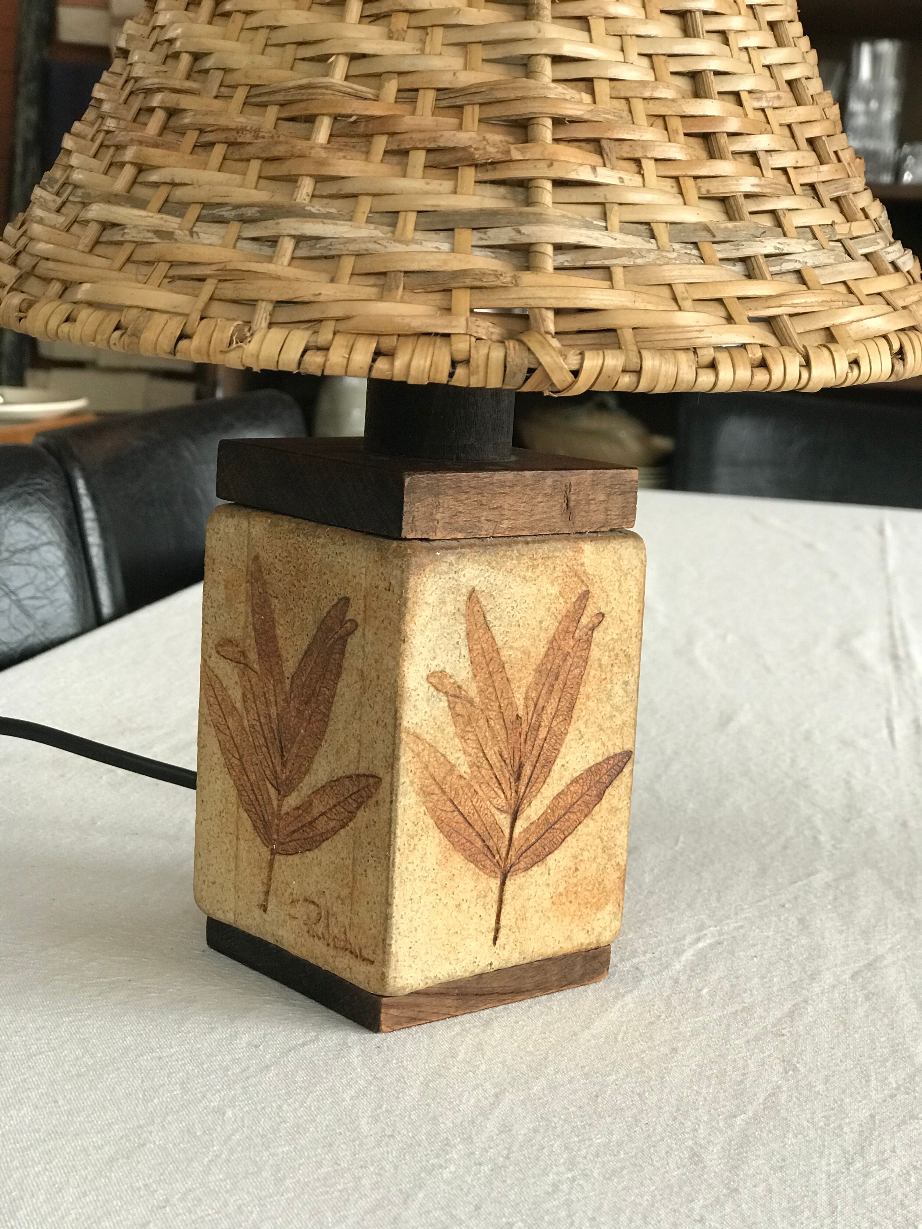 Leduc sandstone lamp