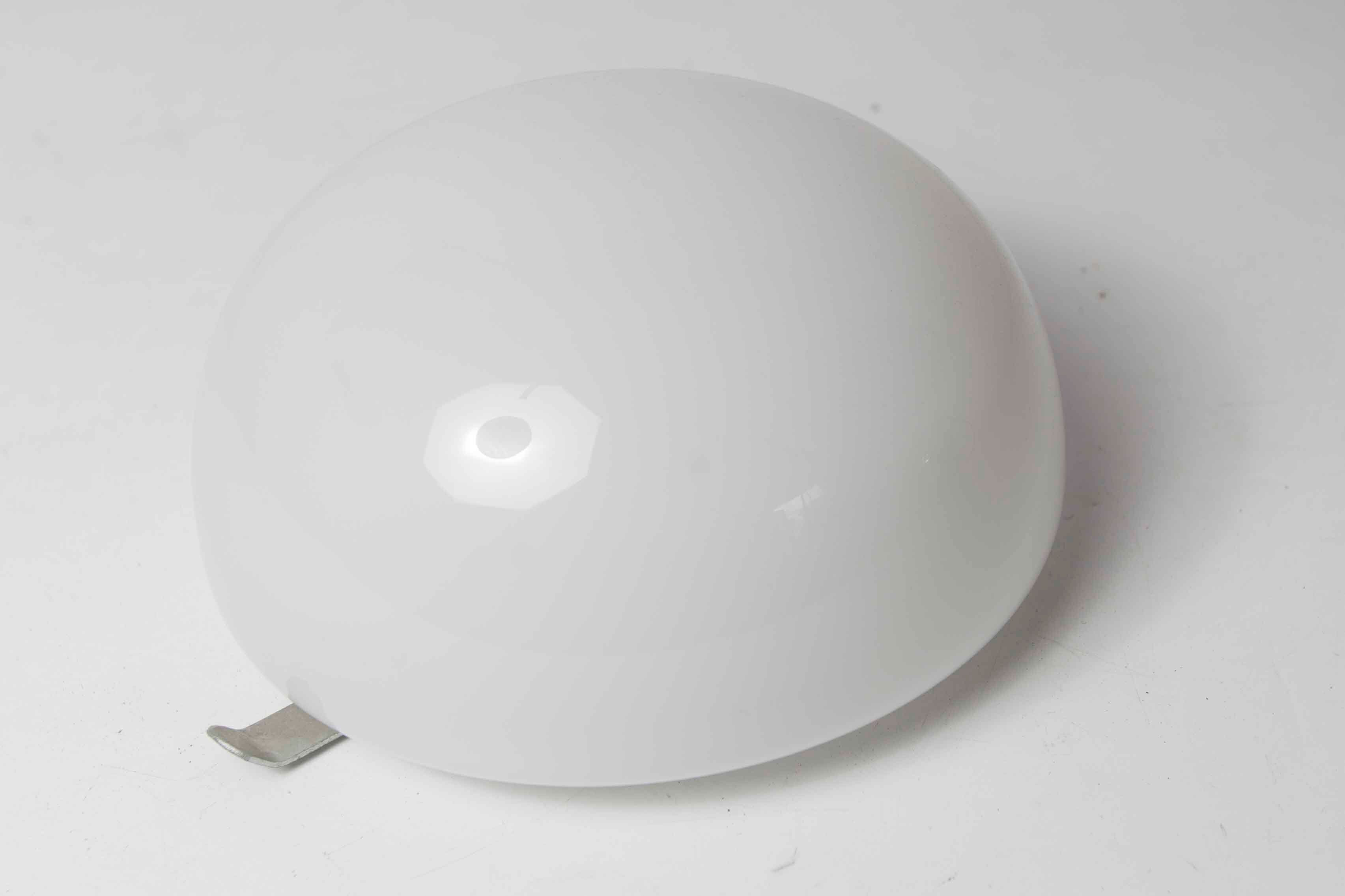 Celling in white opaline