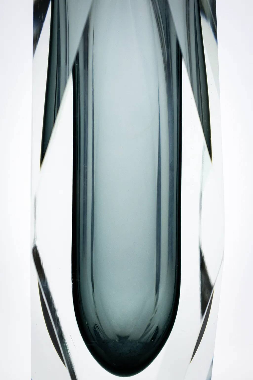Faceted submerged vase, grey-blue Murano glass – dlg Flavio Poli