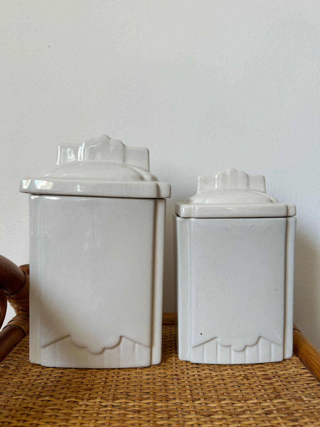 Duo vintage spice jars