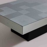 Table basse géométrique avec surface en métal brossé (années 1970)