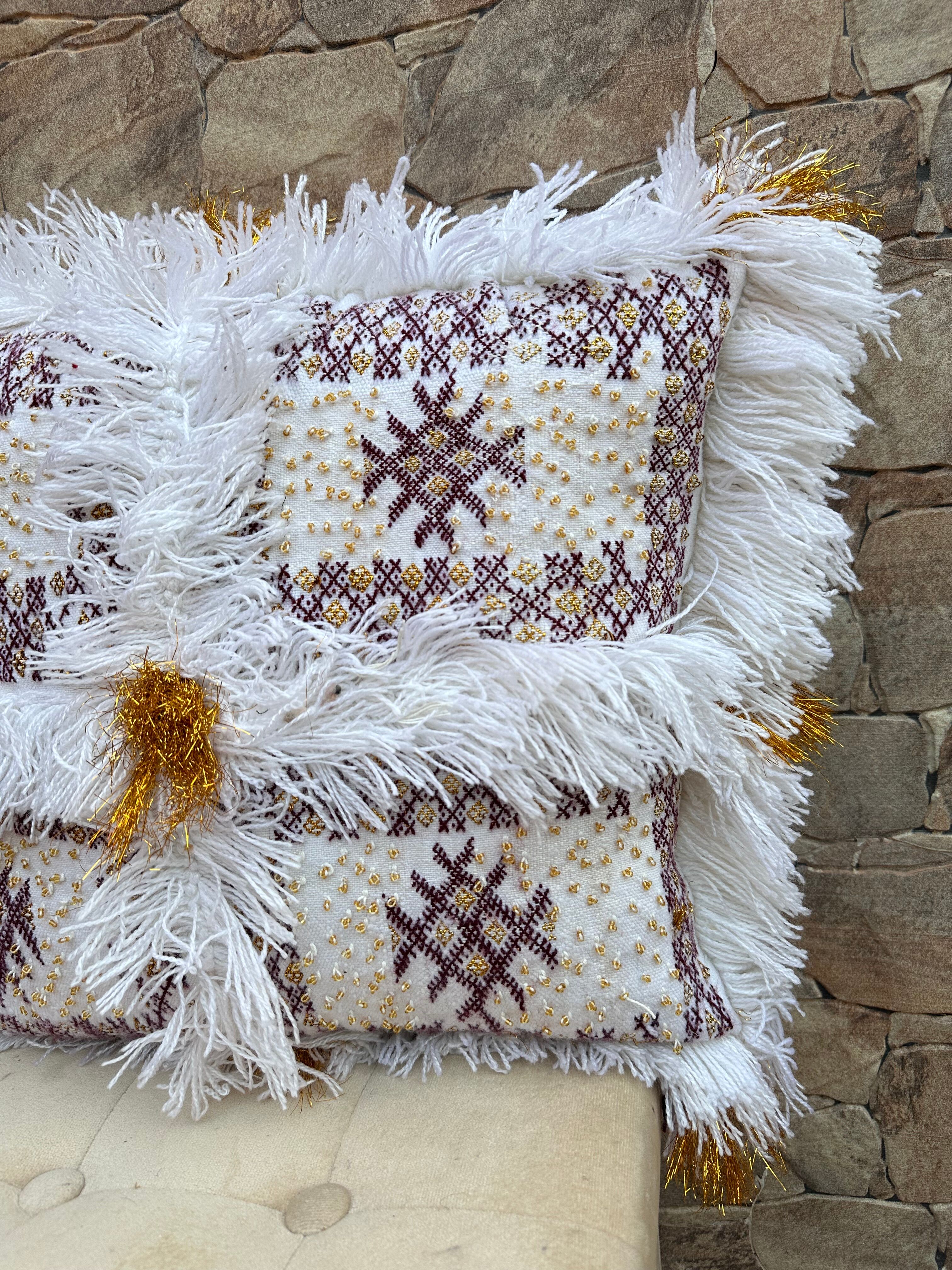 Berber kilim cushion cover: Moroccan wool cushion