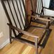 Une paire de fauteuils style scandinave
