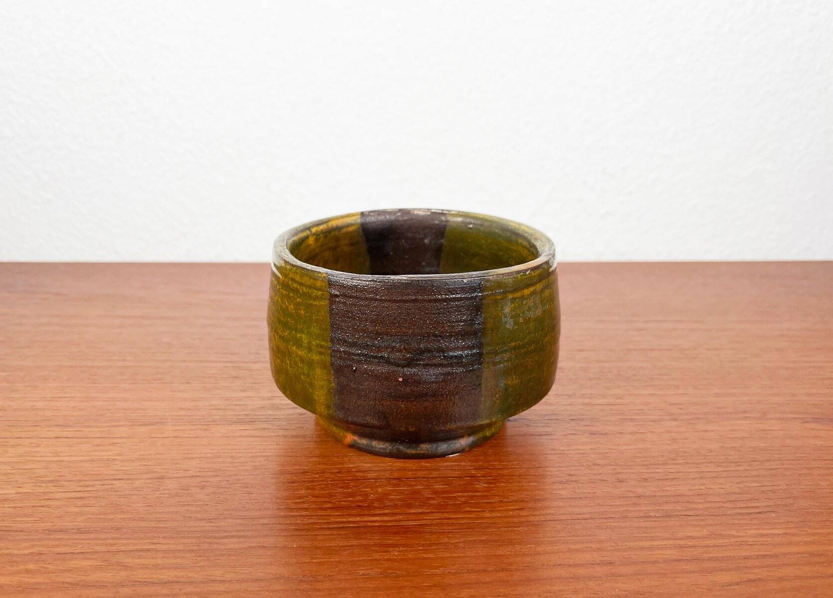 Bol de poterie de studio danois du milieu du siècle par Karen Boel, années 1960