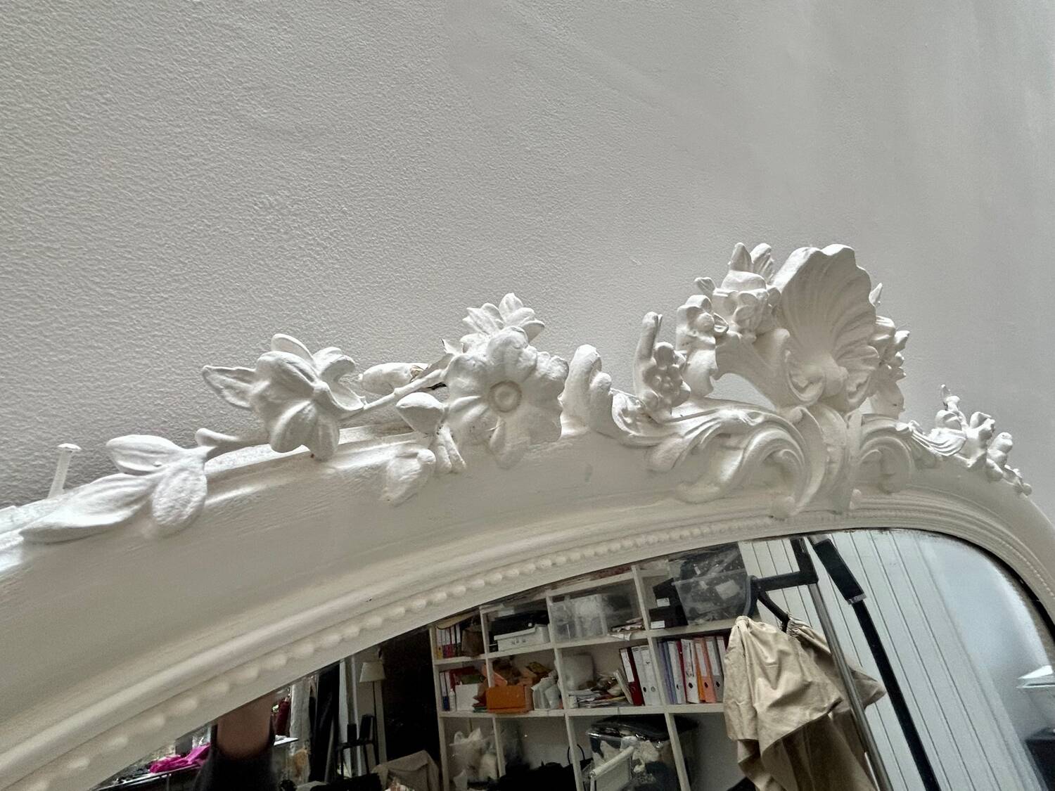 Grand miroir en bois moulures