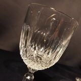 9 stemmed glasses