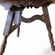 Table pliante antique sculptée en forme de tripode / Pays-Bas / chêne / XIXe siècle vers 1880