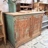 Buffet patiné vert