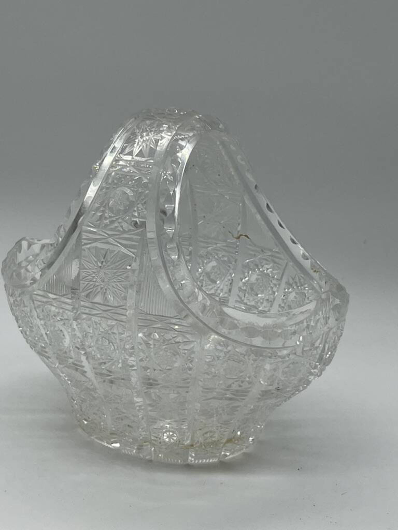 Panier en cristal de Bohême taillé – XXe siècle