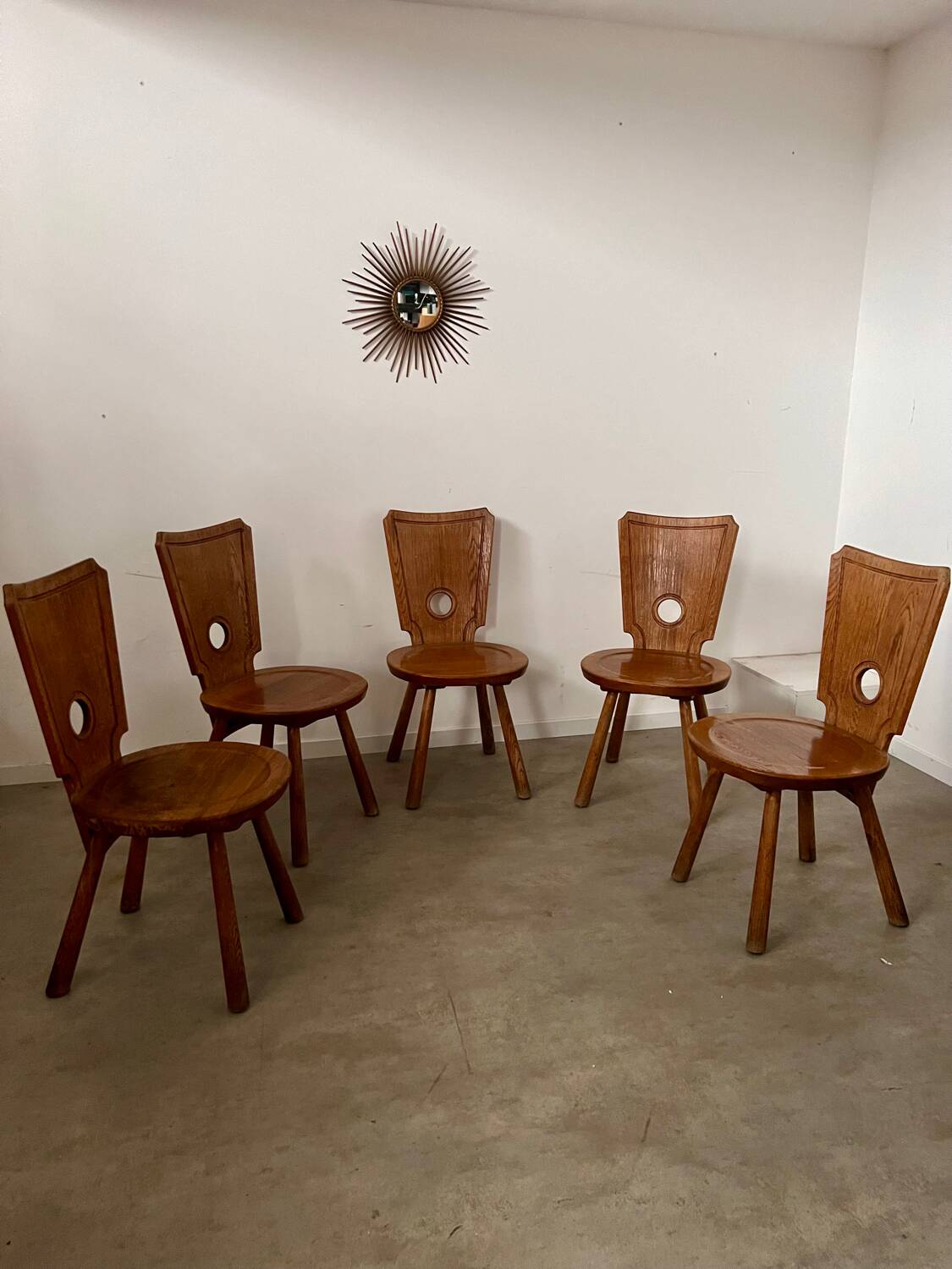 Set of 5 vintage 70s Brutalist design solid wood chairs