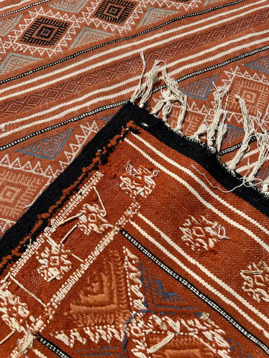 Handmade kilim rug