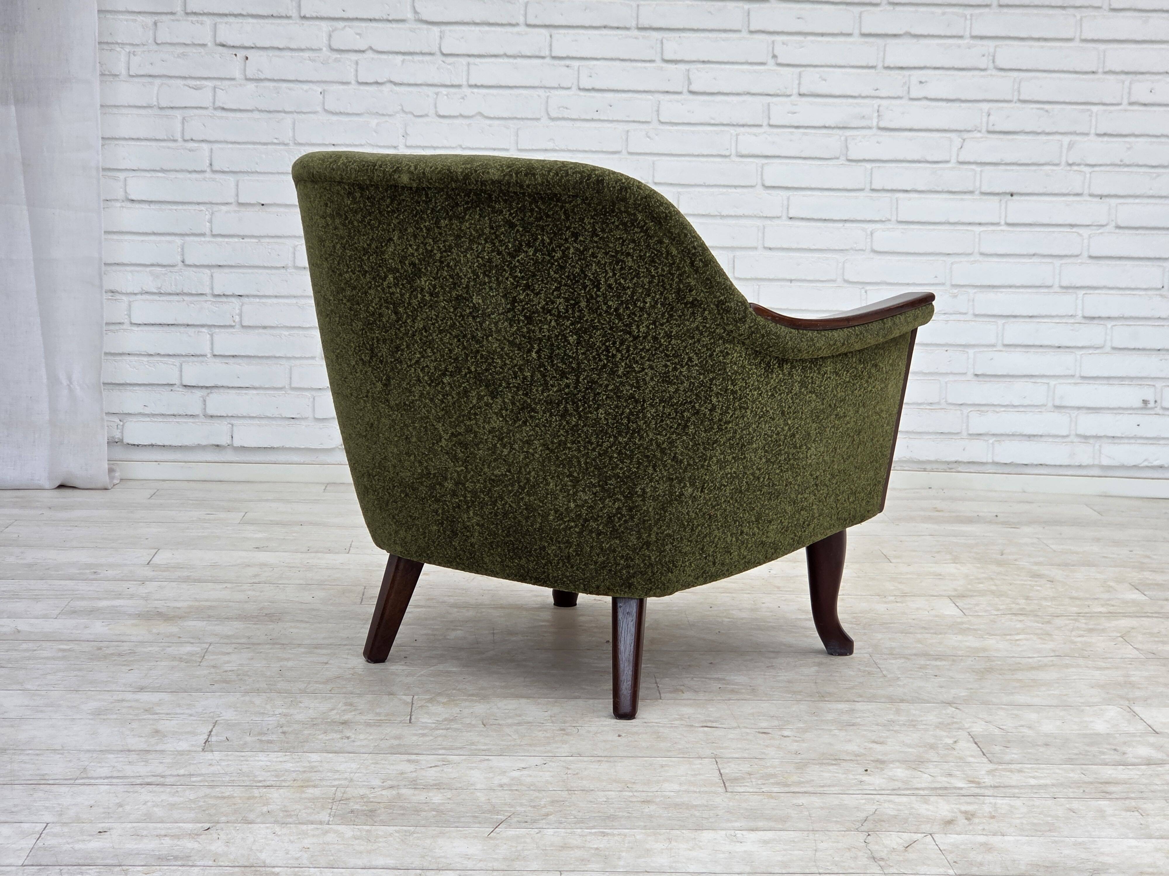 Fauteuil norvégien des années 1970, tissu de meuble vert, bois de teck,