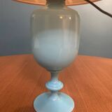 Lampe à poser année 70 en opaline bleu turquoise