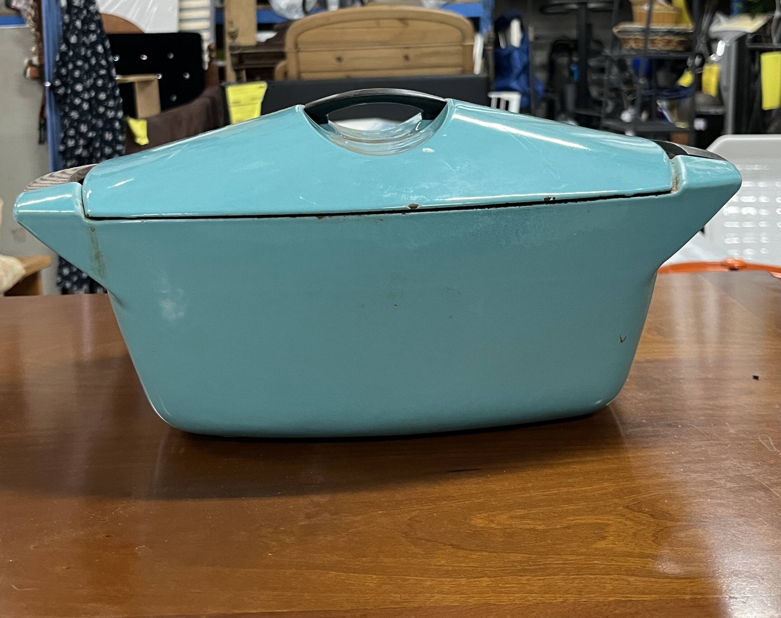 Le Creuset vintage blue casserole dish 5.5L