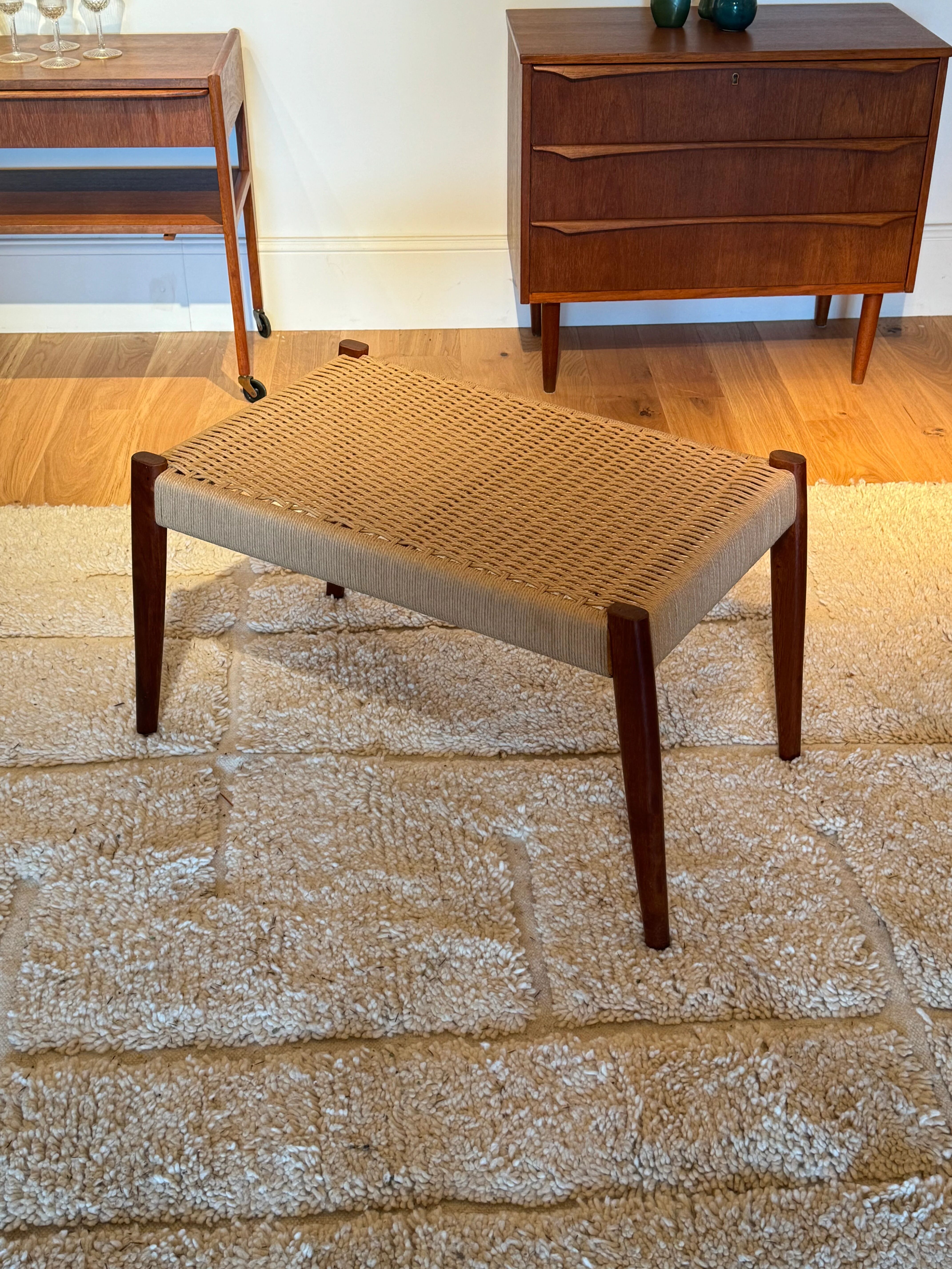 Vintage Scandinavian entrance bench "Aksel"