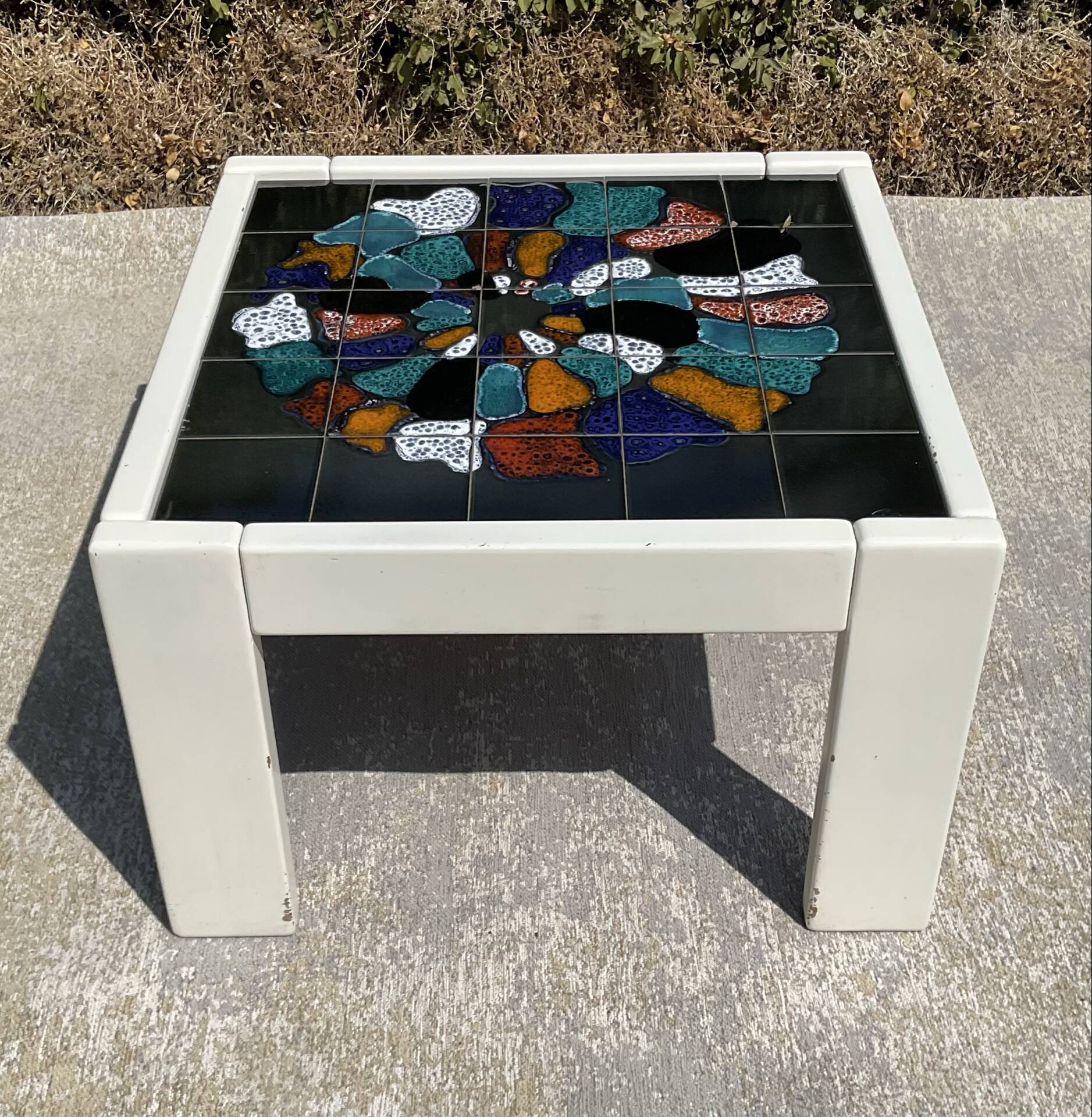 Vintage coffee table in wood and ceramic signed from the 70s-80s.