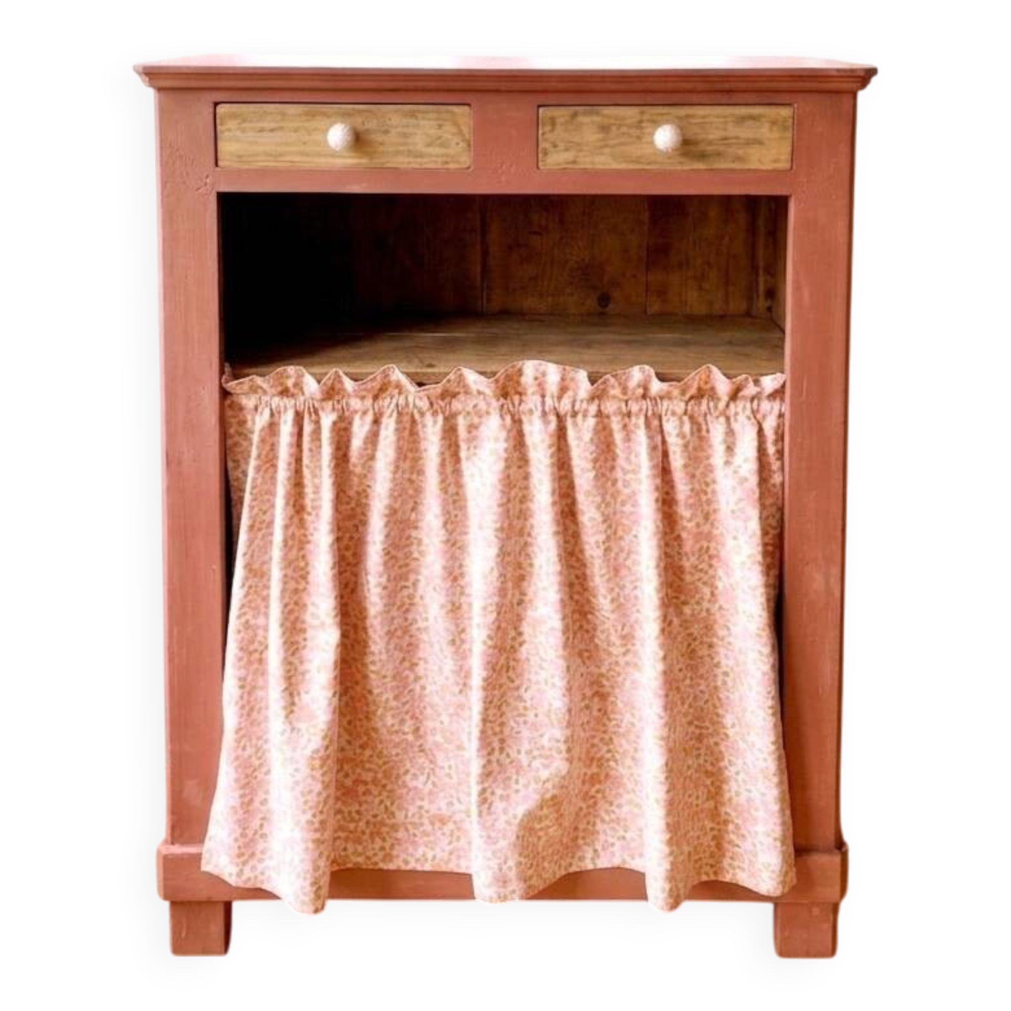 Very terracotta to curtain