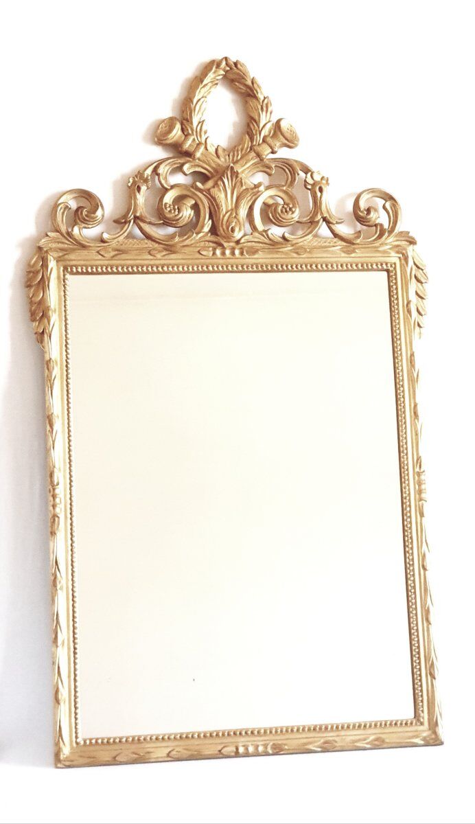 Miroir doré XXe style Louis XVI