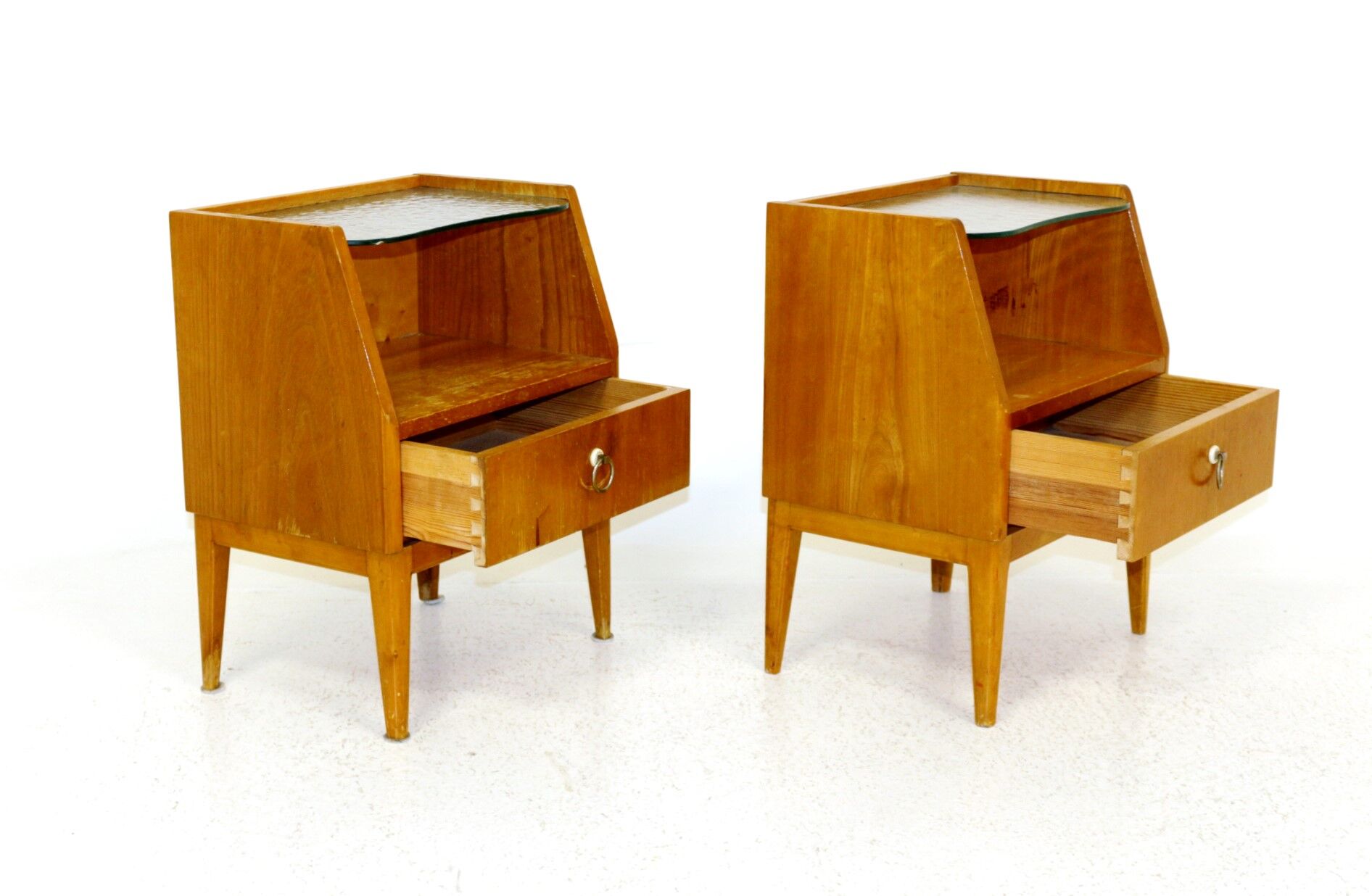 Pair of Swedish bedsides in elm and glass, Sweden, 1940