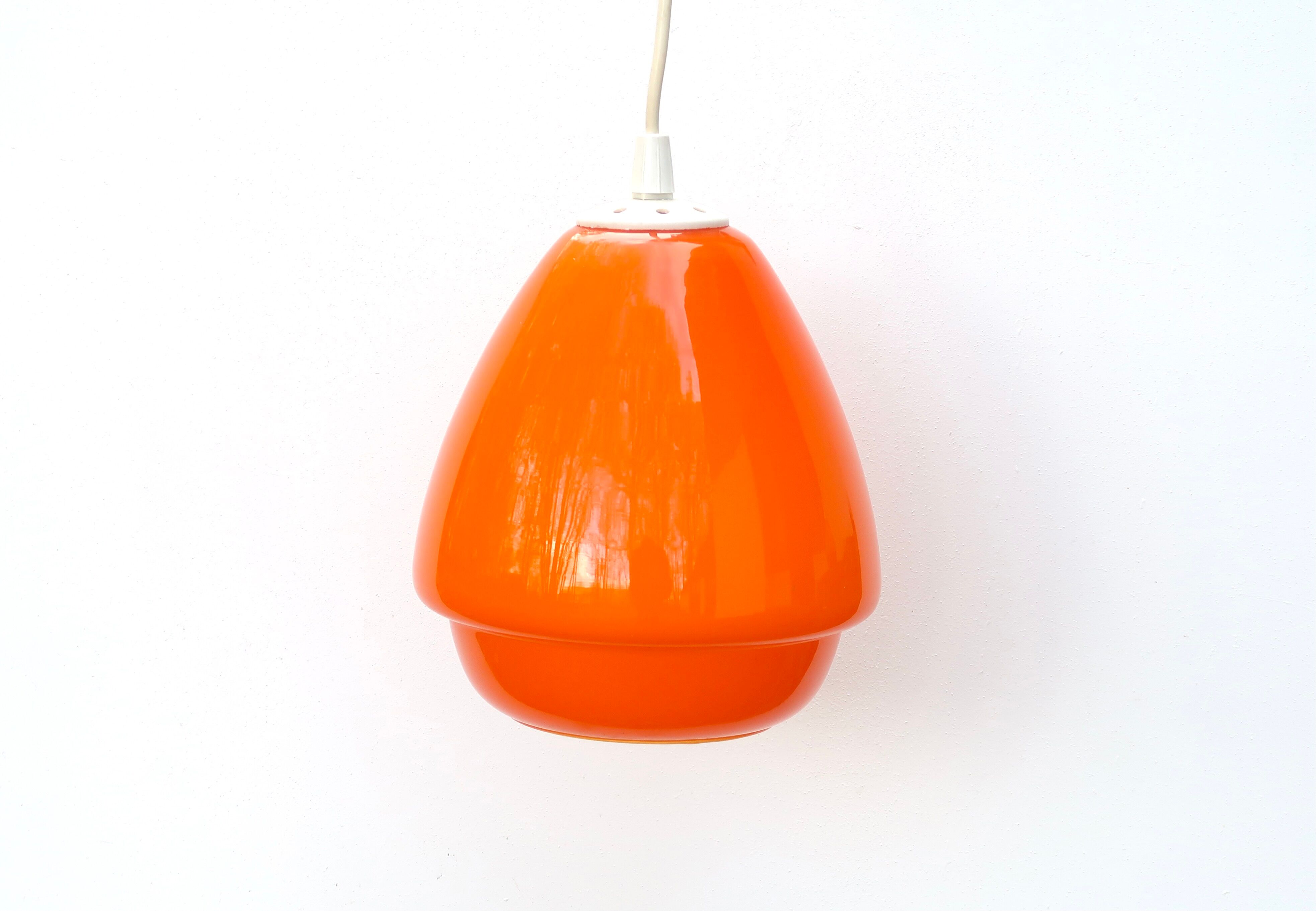 Orange opaline suspension, 70s