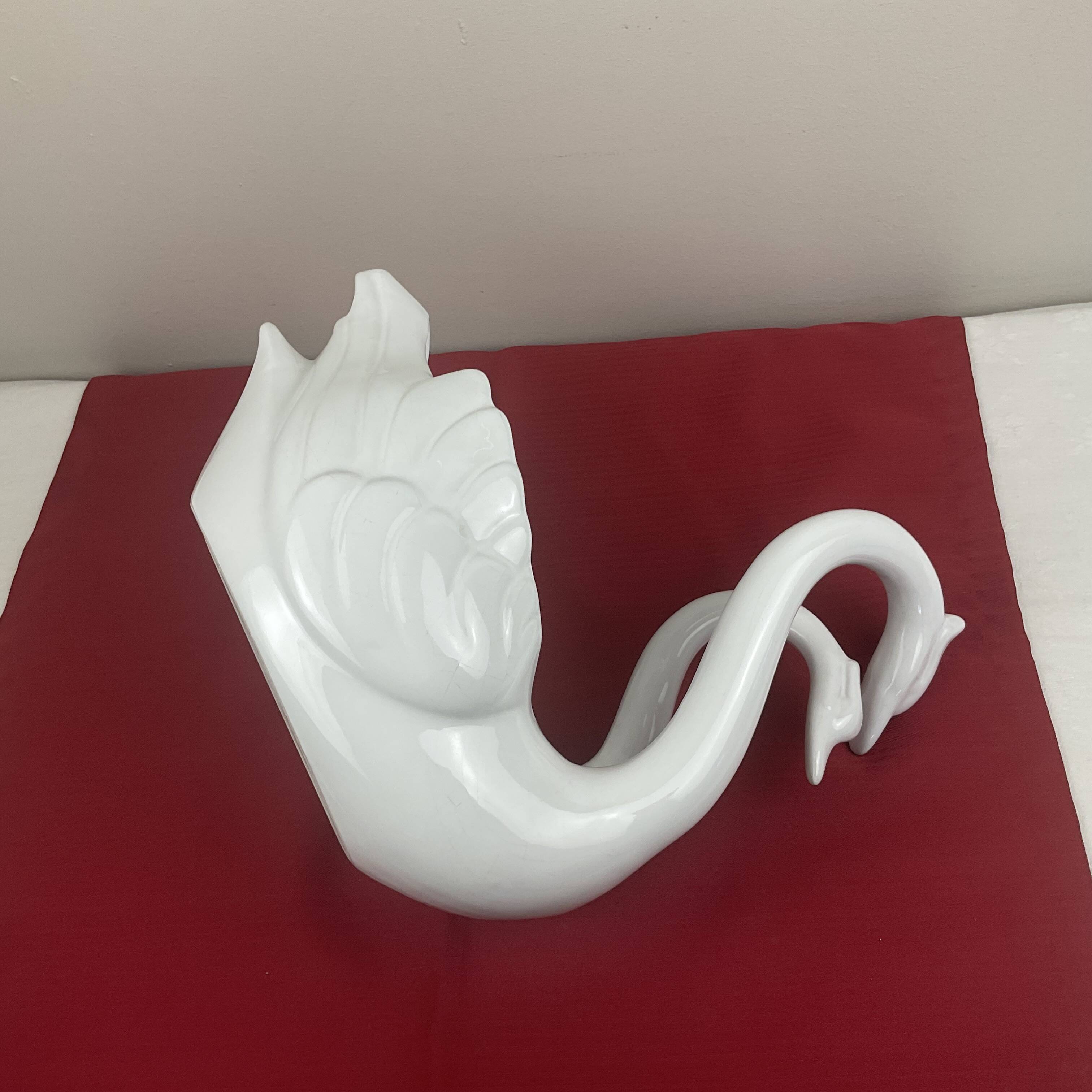 Large flowerpot couple of swans