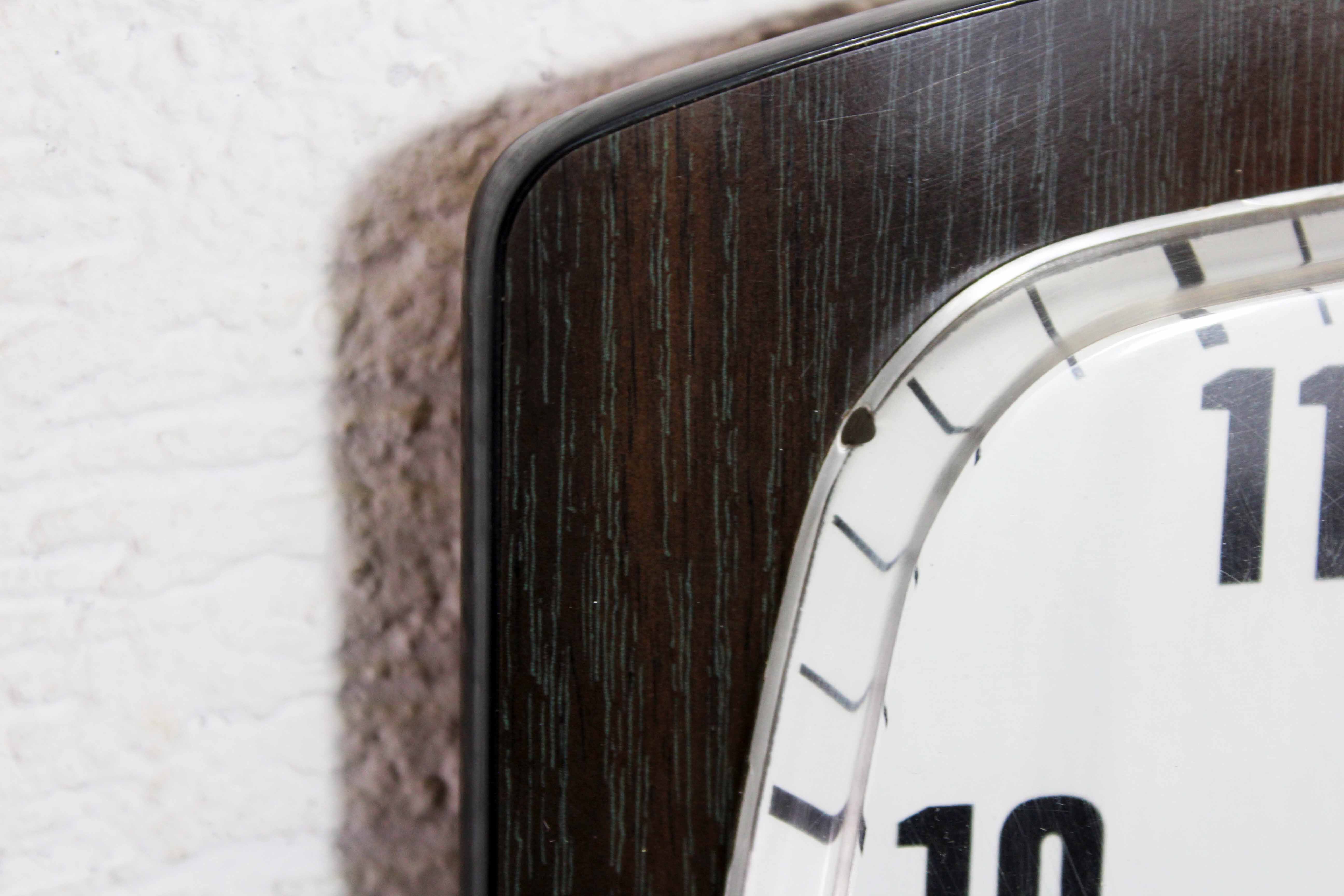 Wall clock Vedette