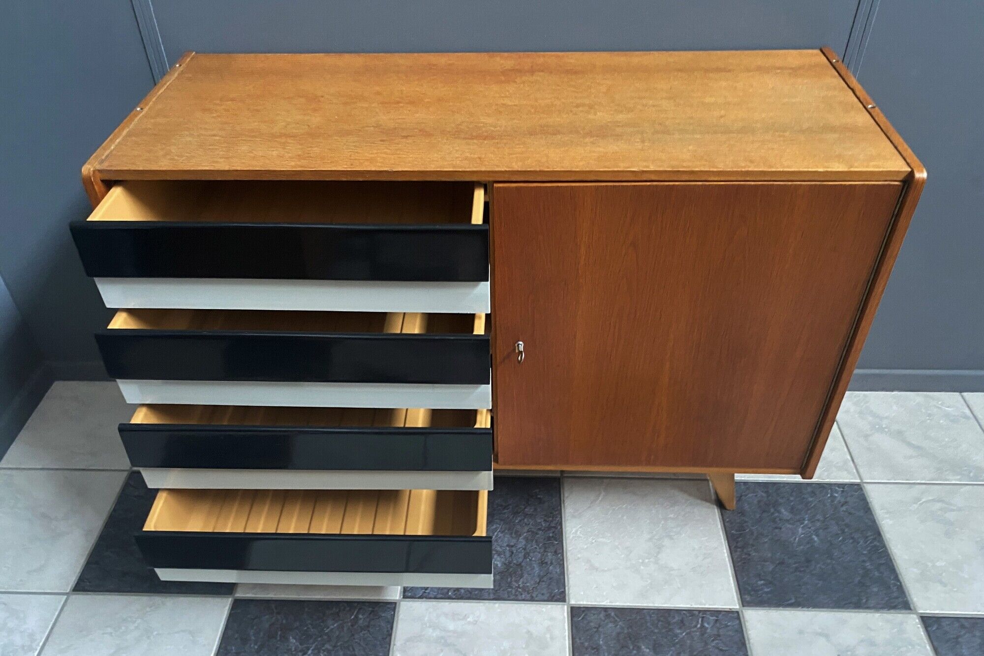 Jiri Jiroutek sideboard model U458 1960s