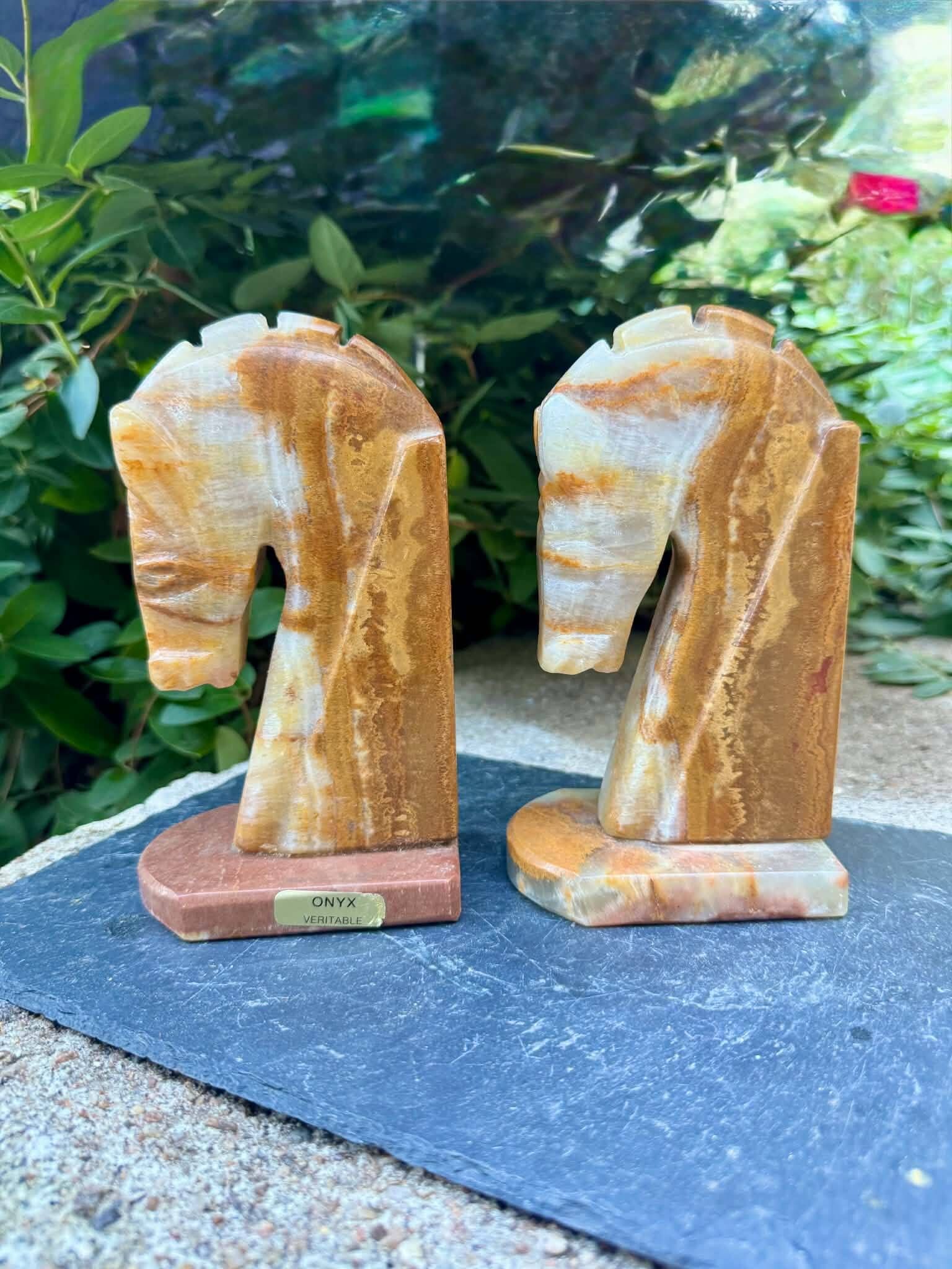 Pair of onyx horse bookends from the 1960s, vintage Italy.