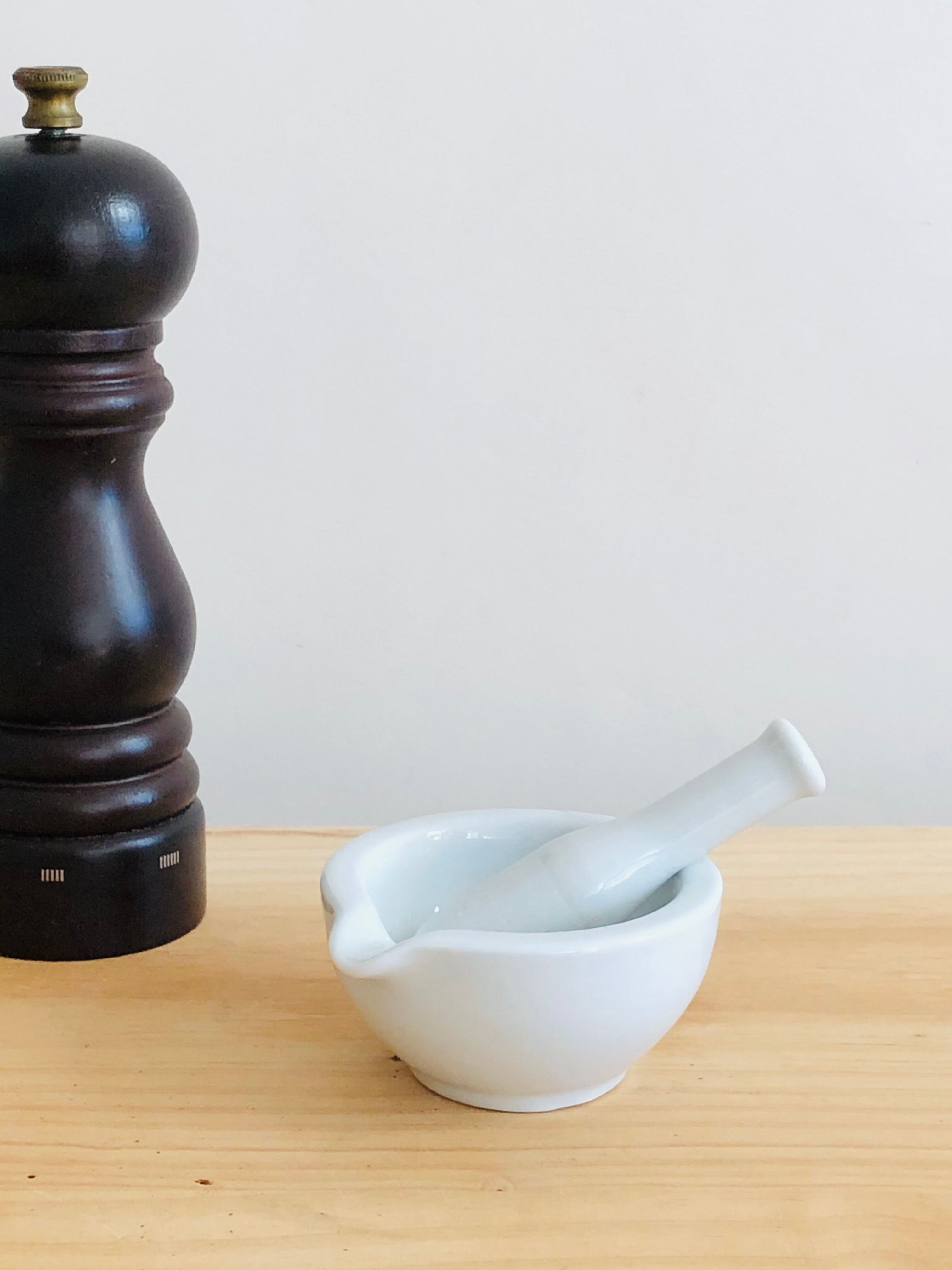 Mortier et pilon en porcelaine D8cm
