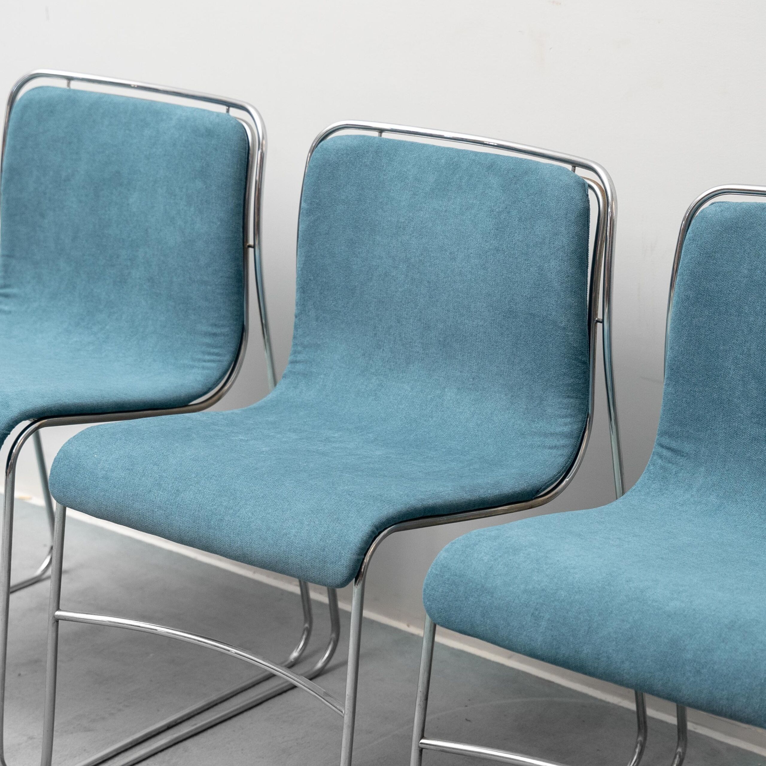 Set of 4 vintage metal and blue fabric chairs, 1970s modernist