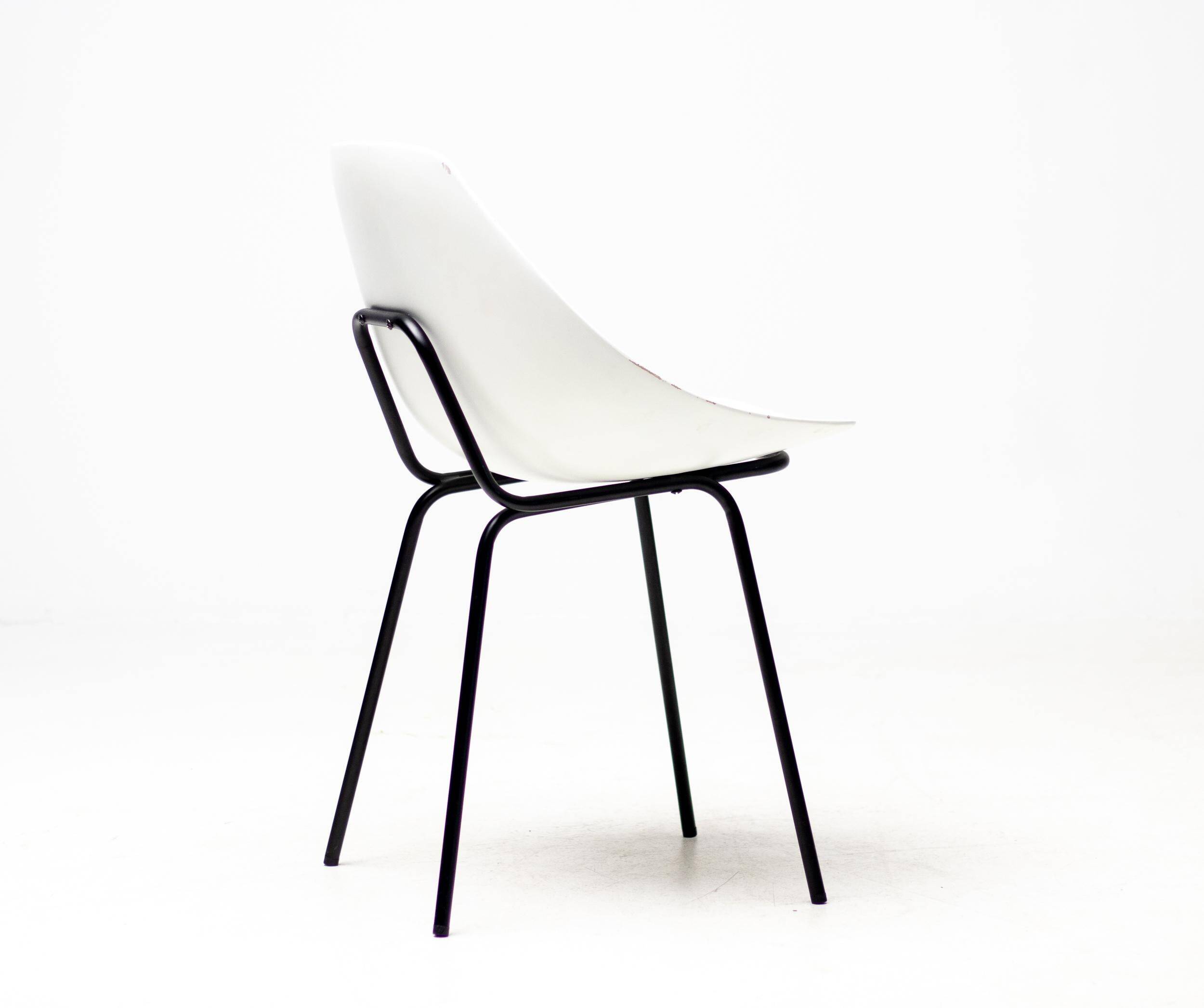 Six Shell Chairs by Pierre Guariche