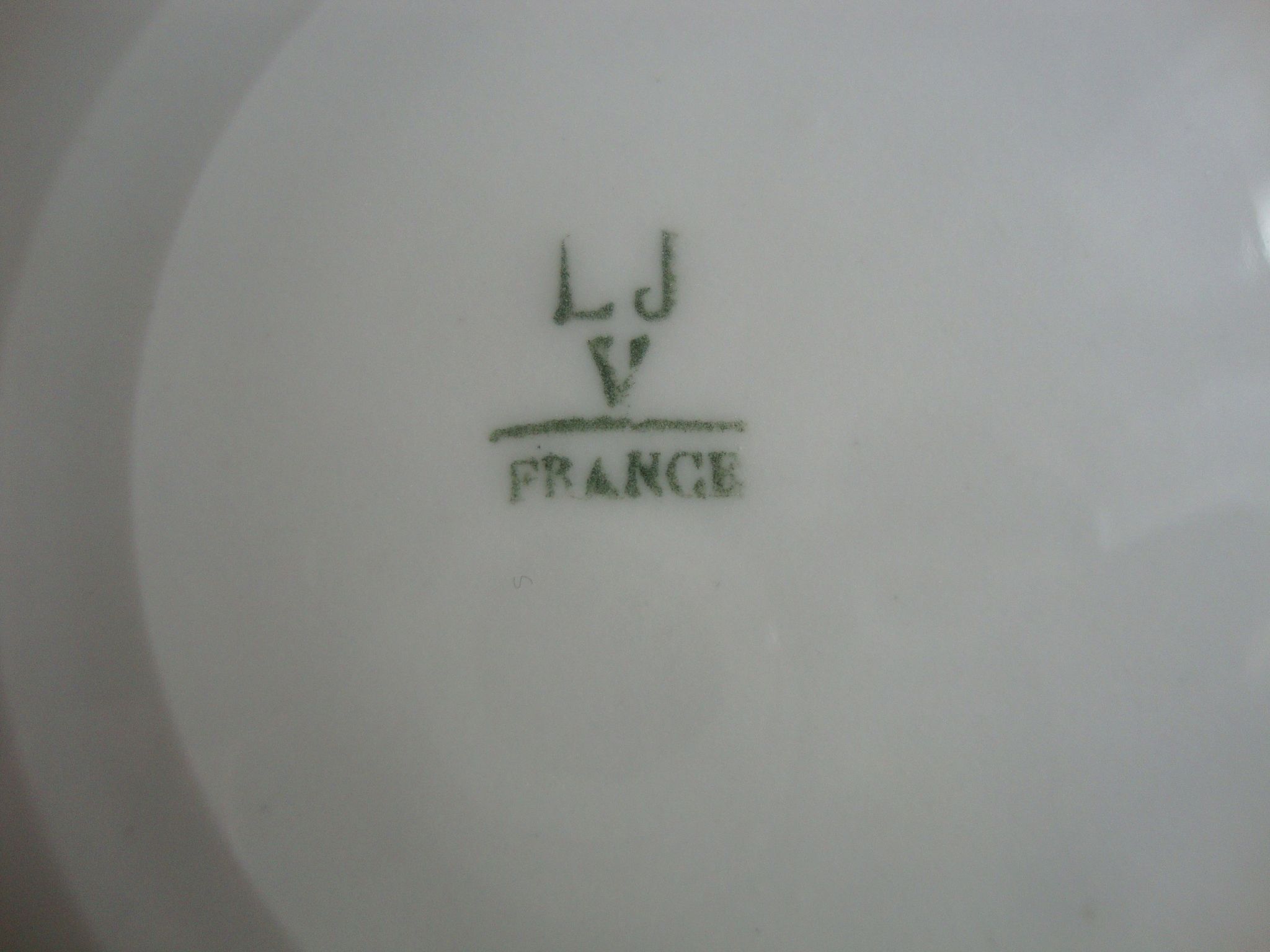 Set of 5 antique Limoges porcelain plates L.J.V with fruit decoration